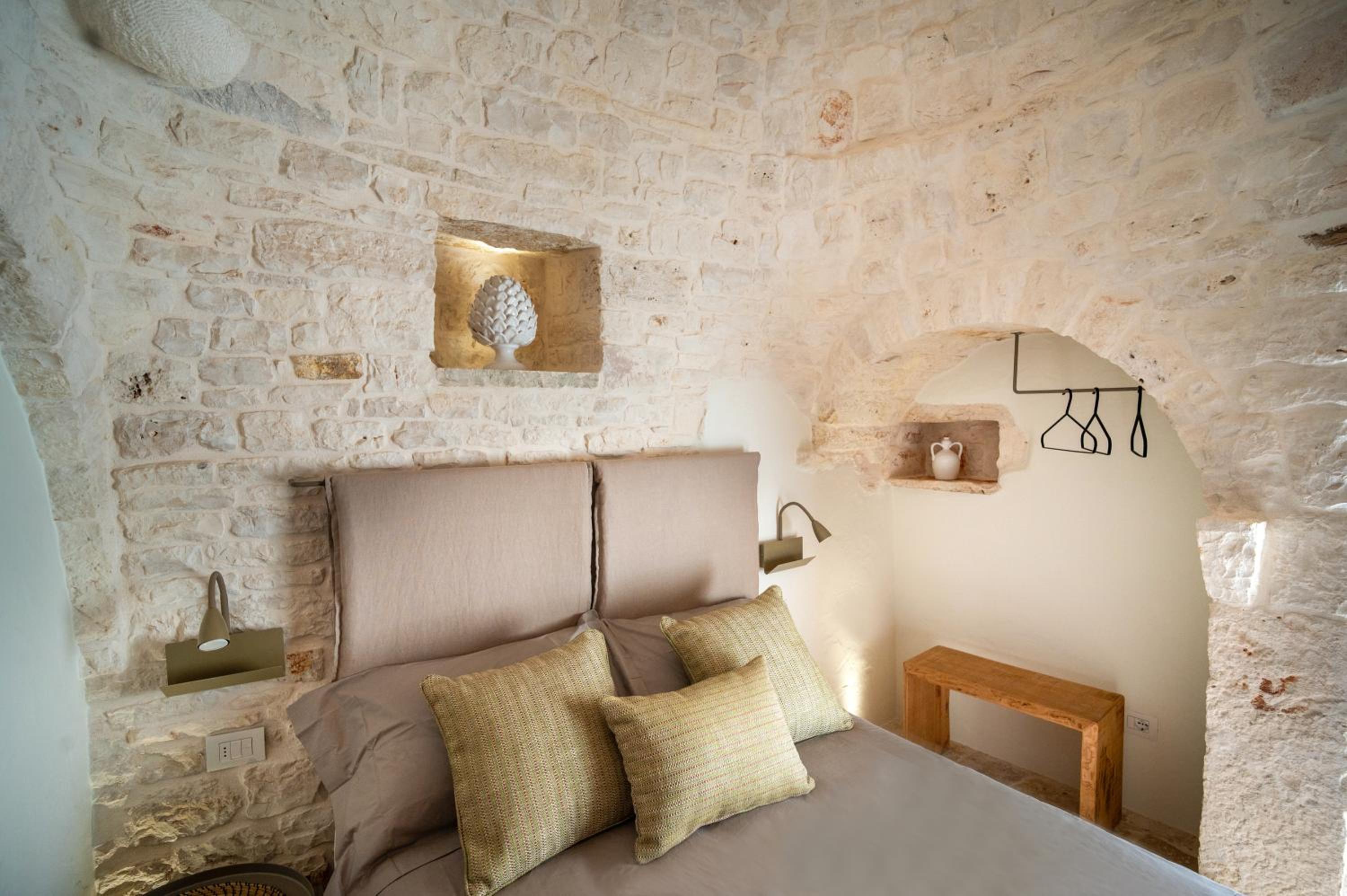 One-Bedroom House - Photo 10