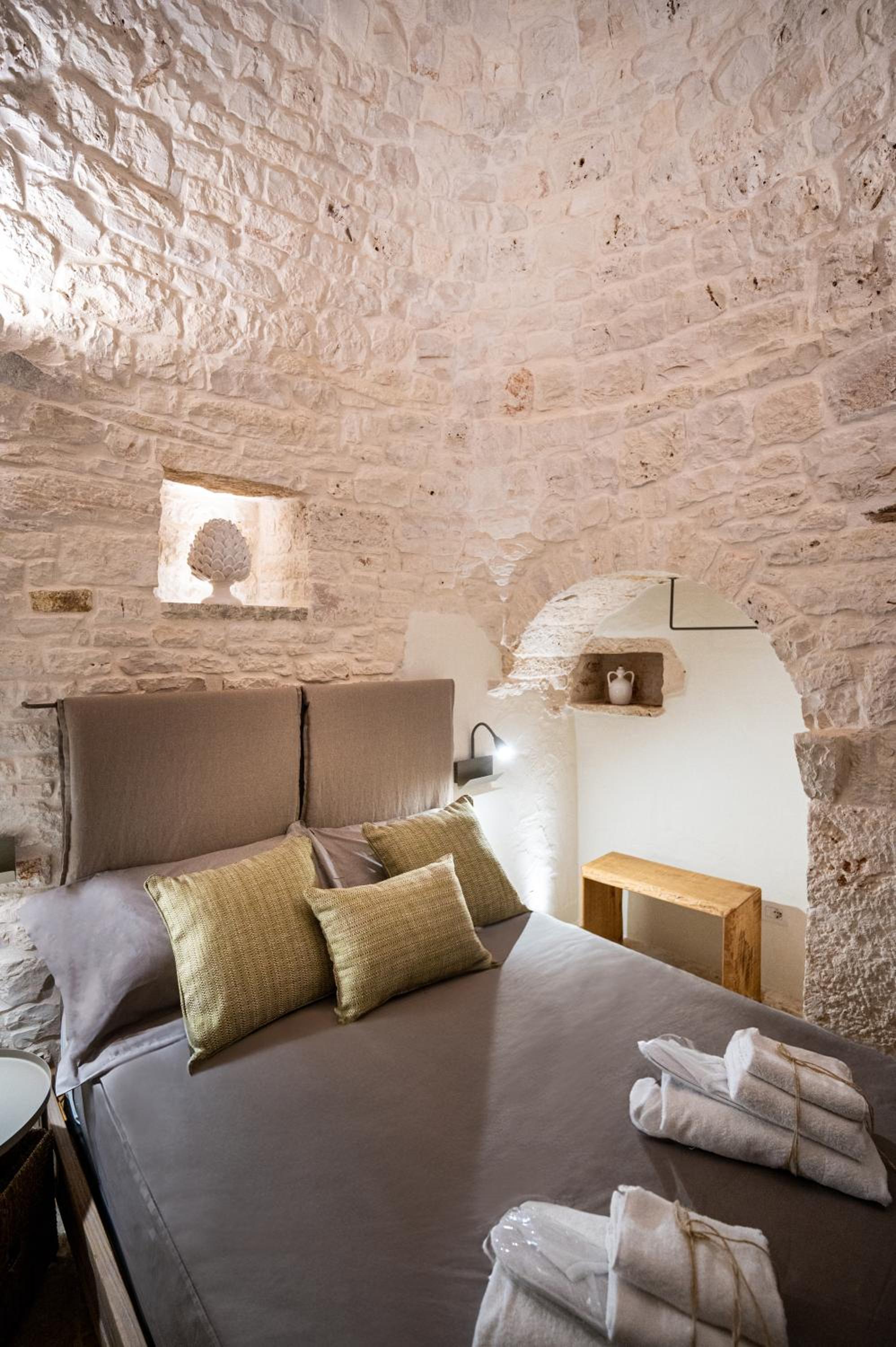 One-Bedroom House - Photo 4