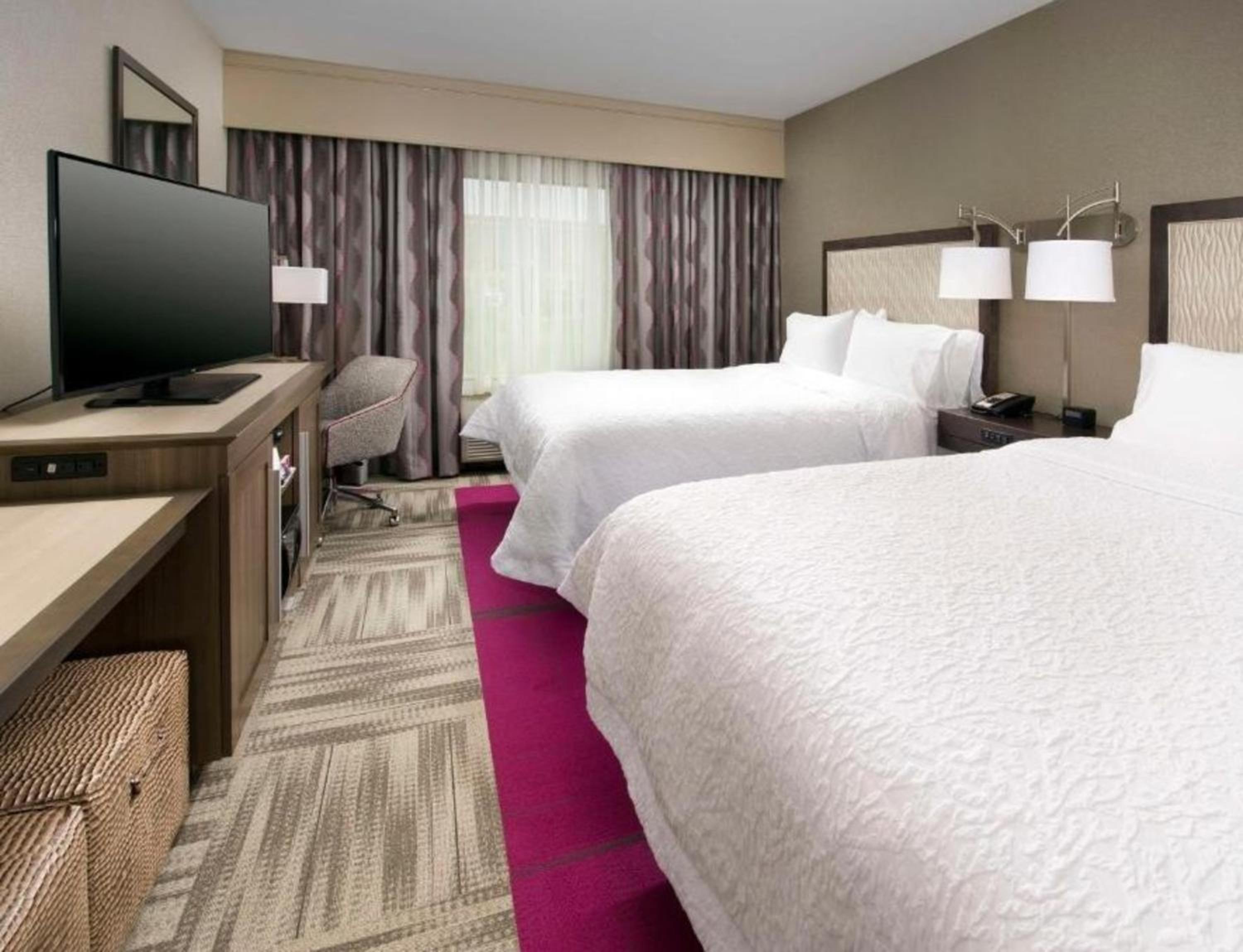 Queen Room with Two Queen Beds - Mobility Access/Non-Smoking