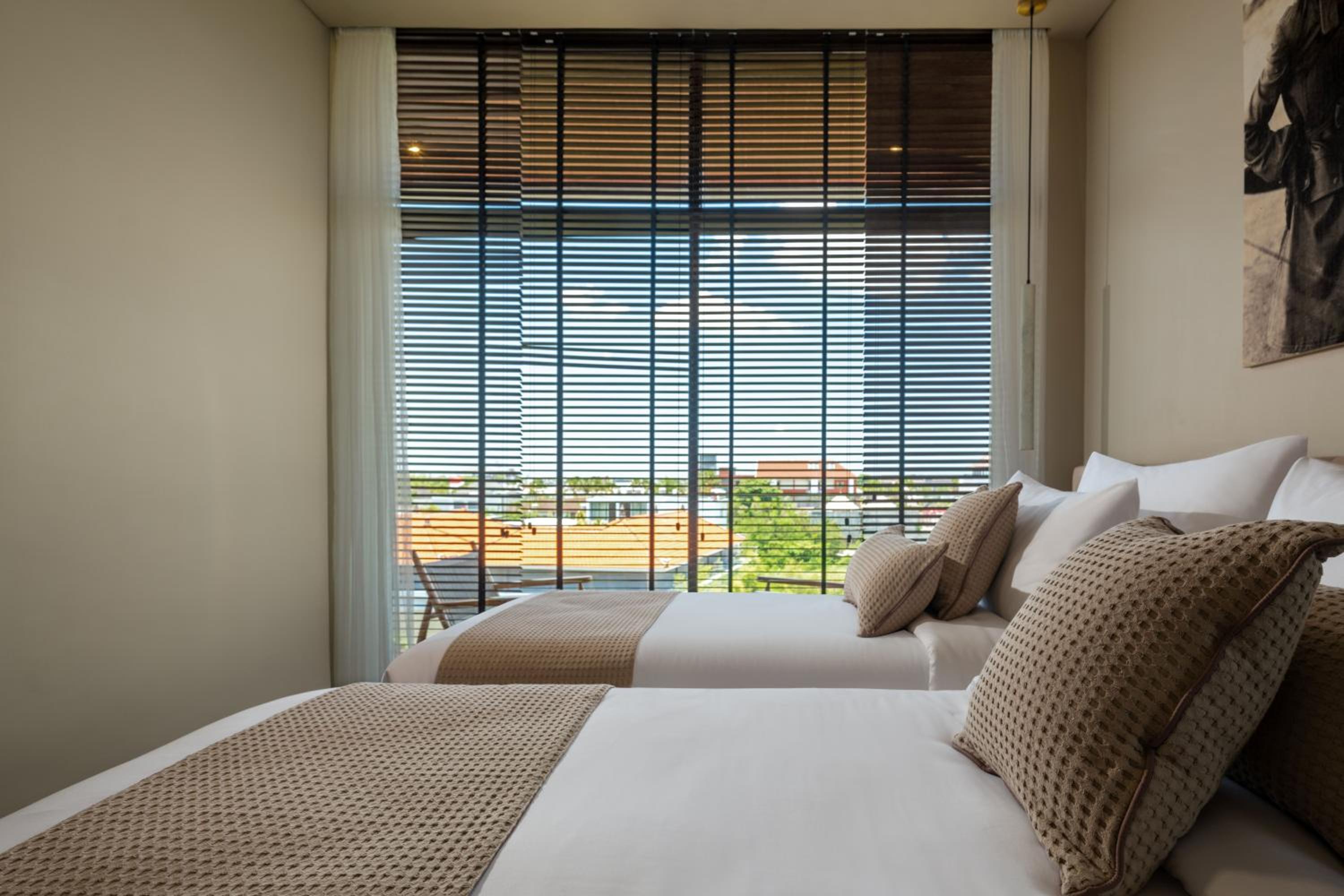 Deluxe Suite - Photo 9