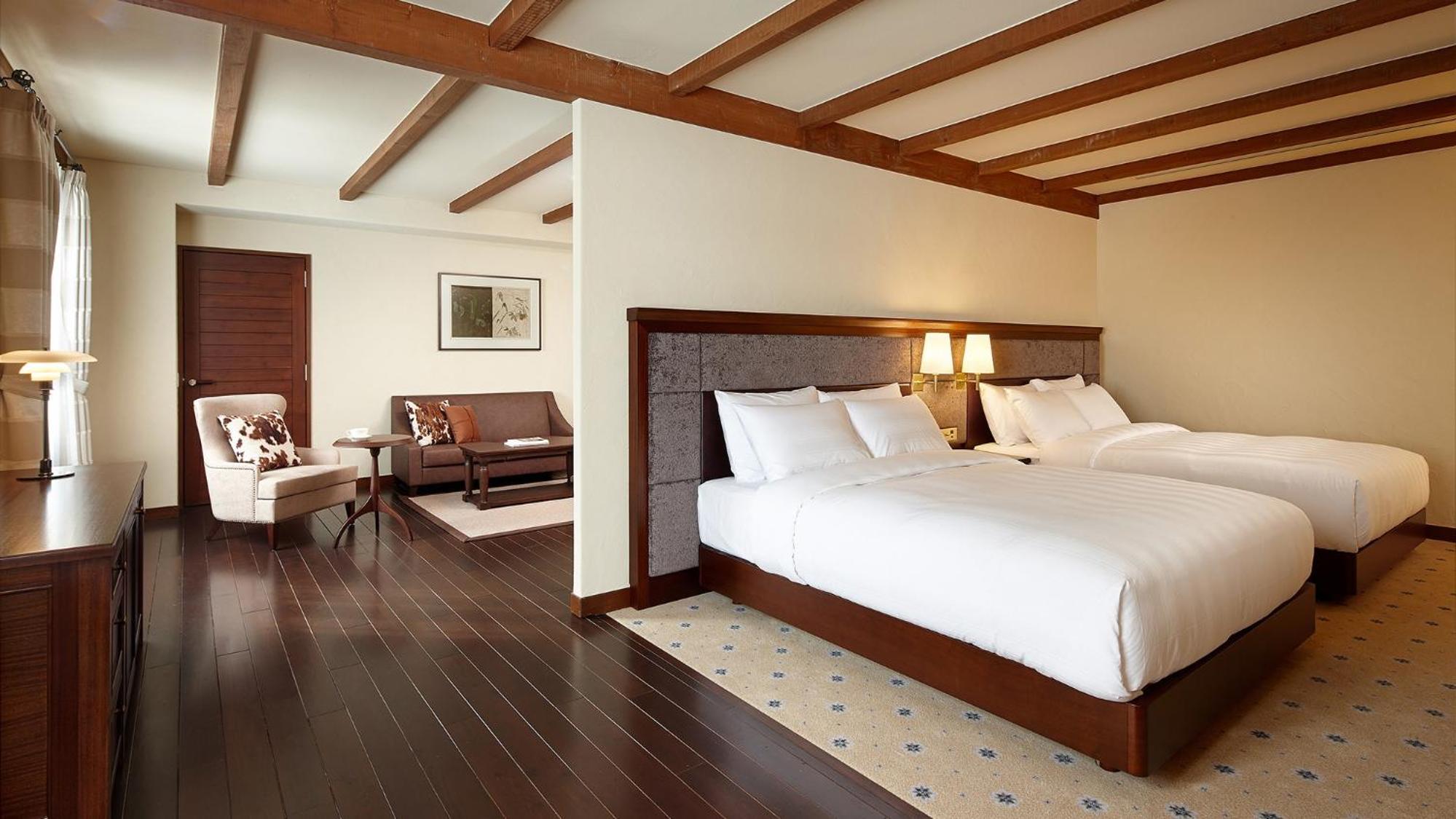 Deluxe Suite - Lodge Building