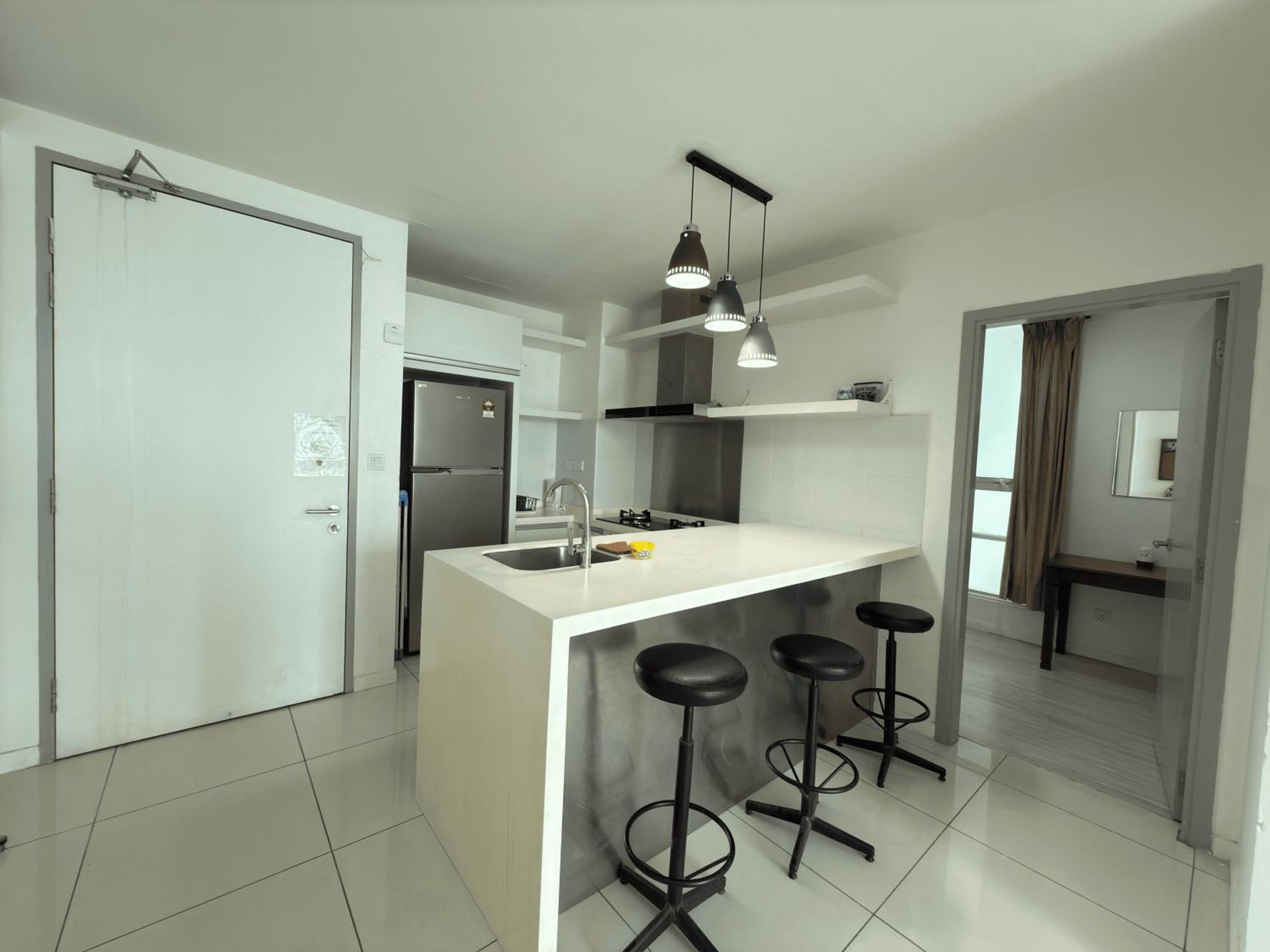 Two-Bedroom Deluxe Apartment - Photo 8