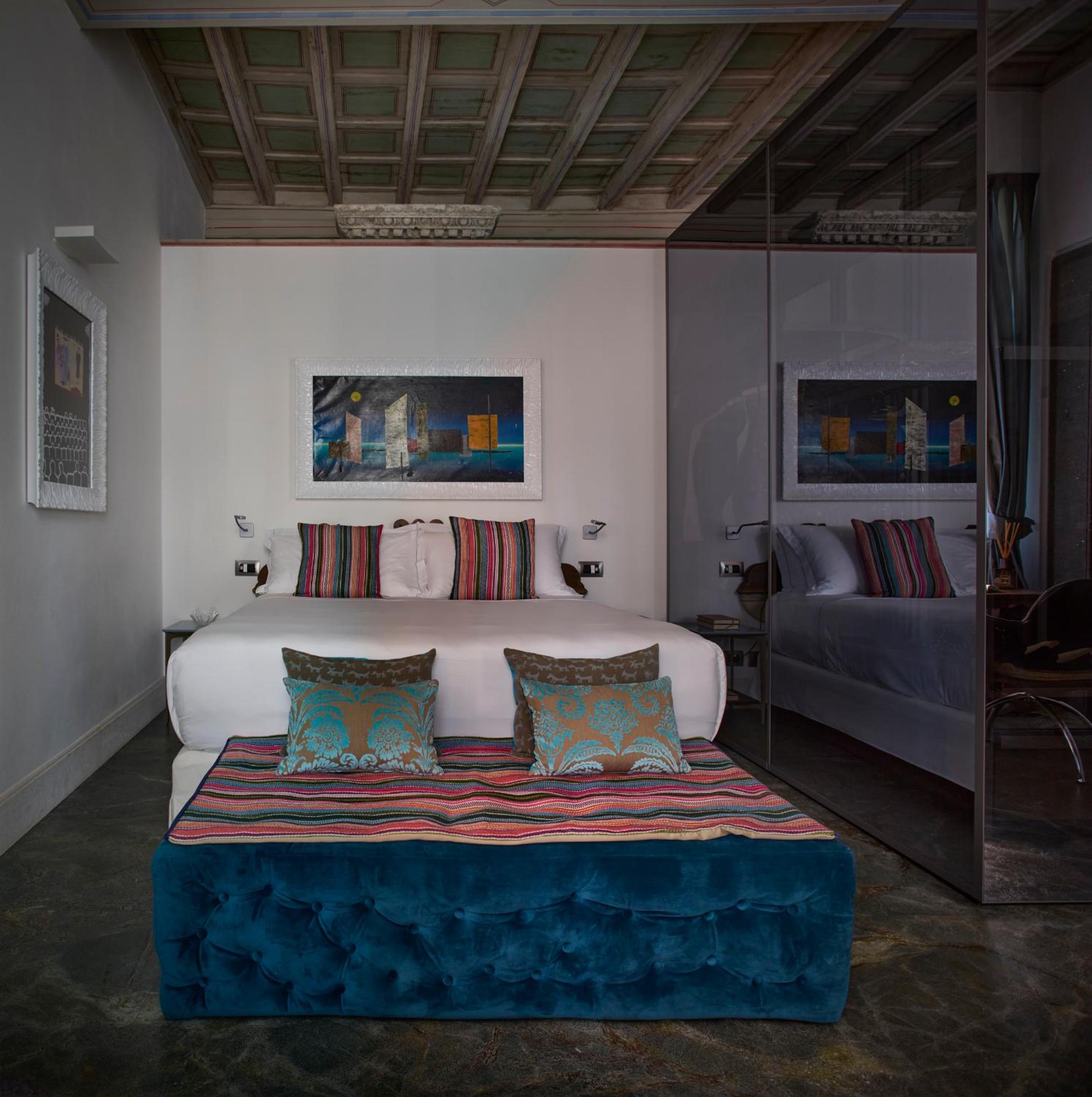Studio Apartment photo 2