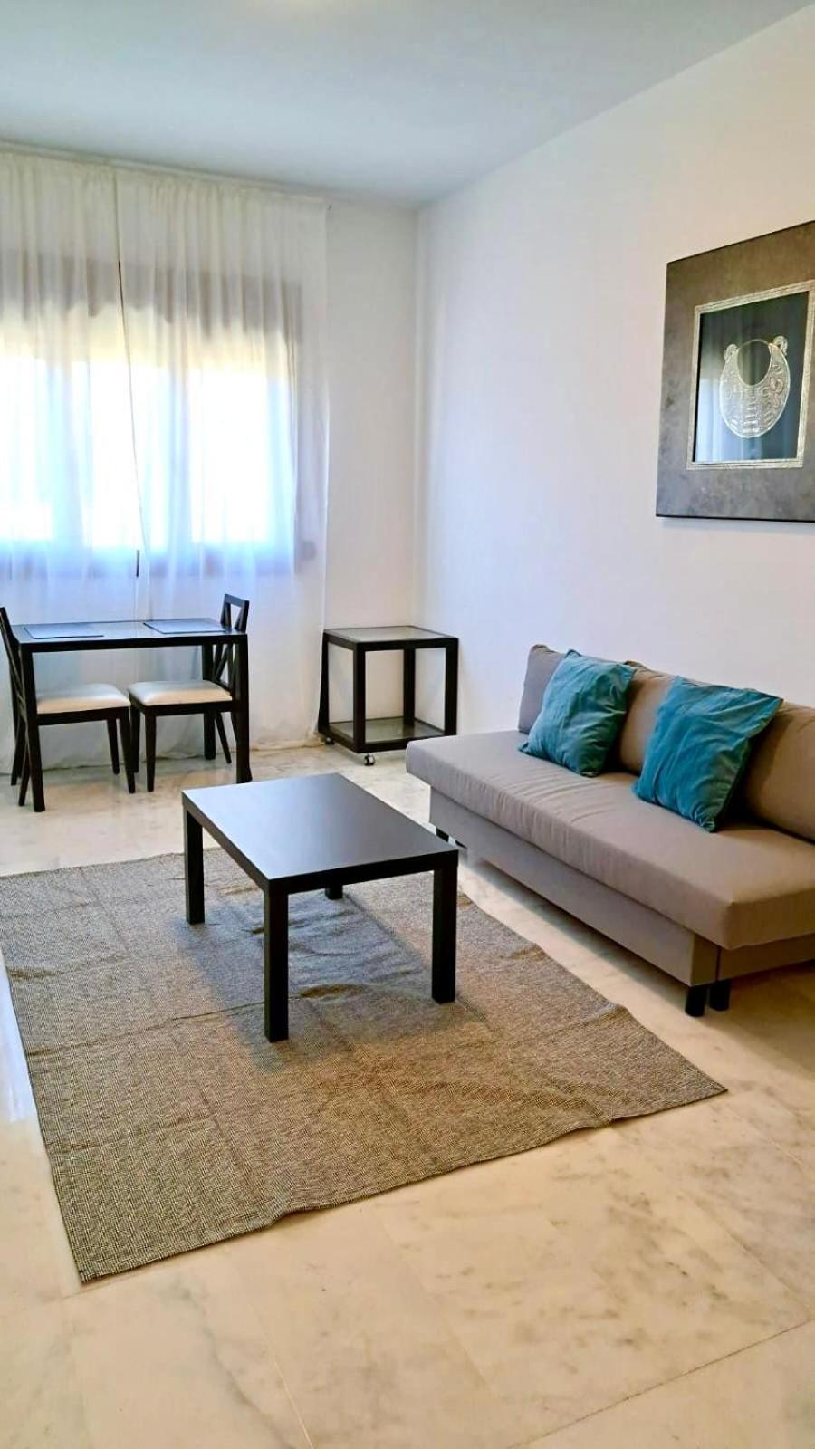 One-Bedroom Apartment photo 3