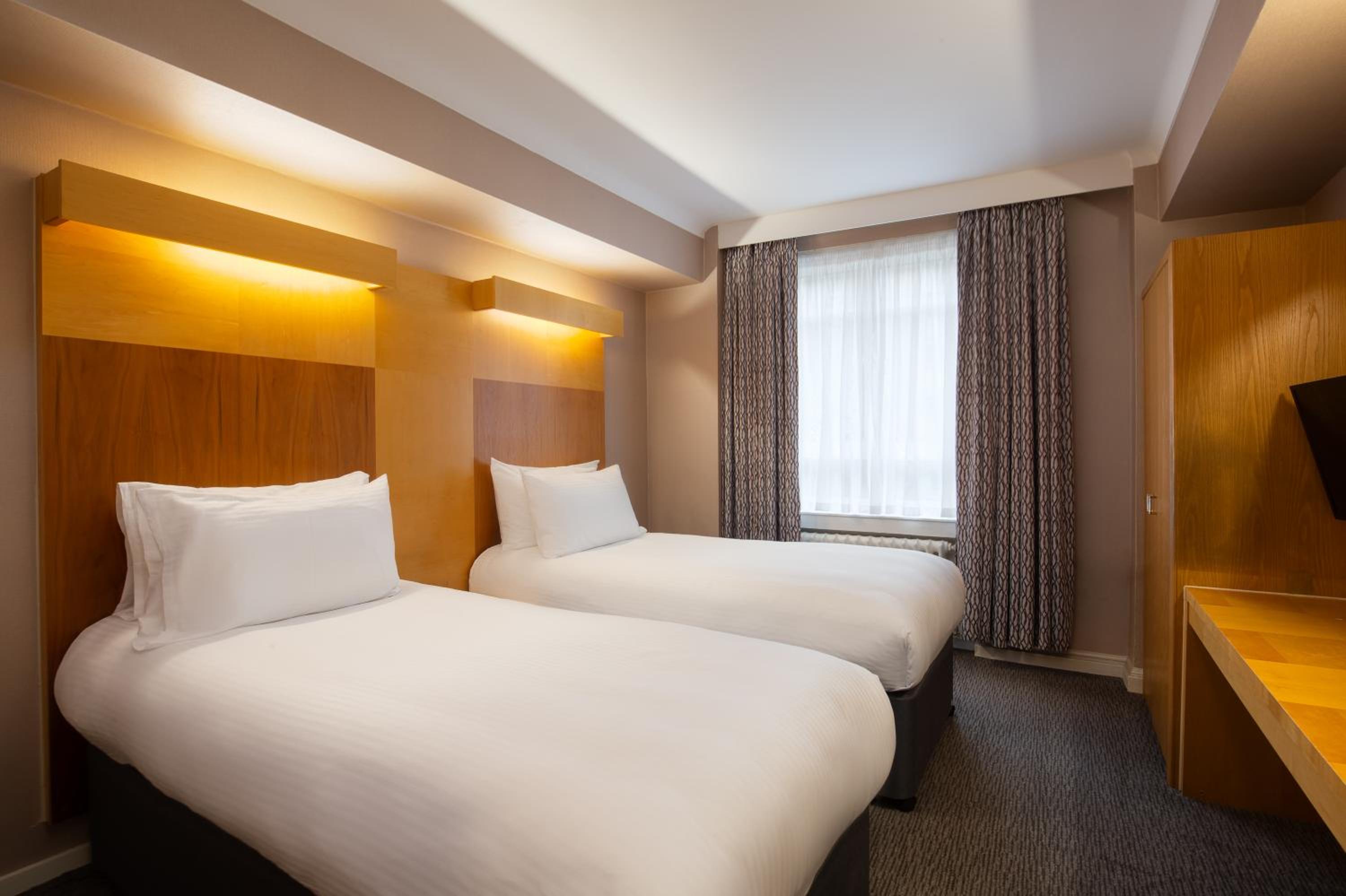 Twin Room photo 2