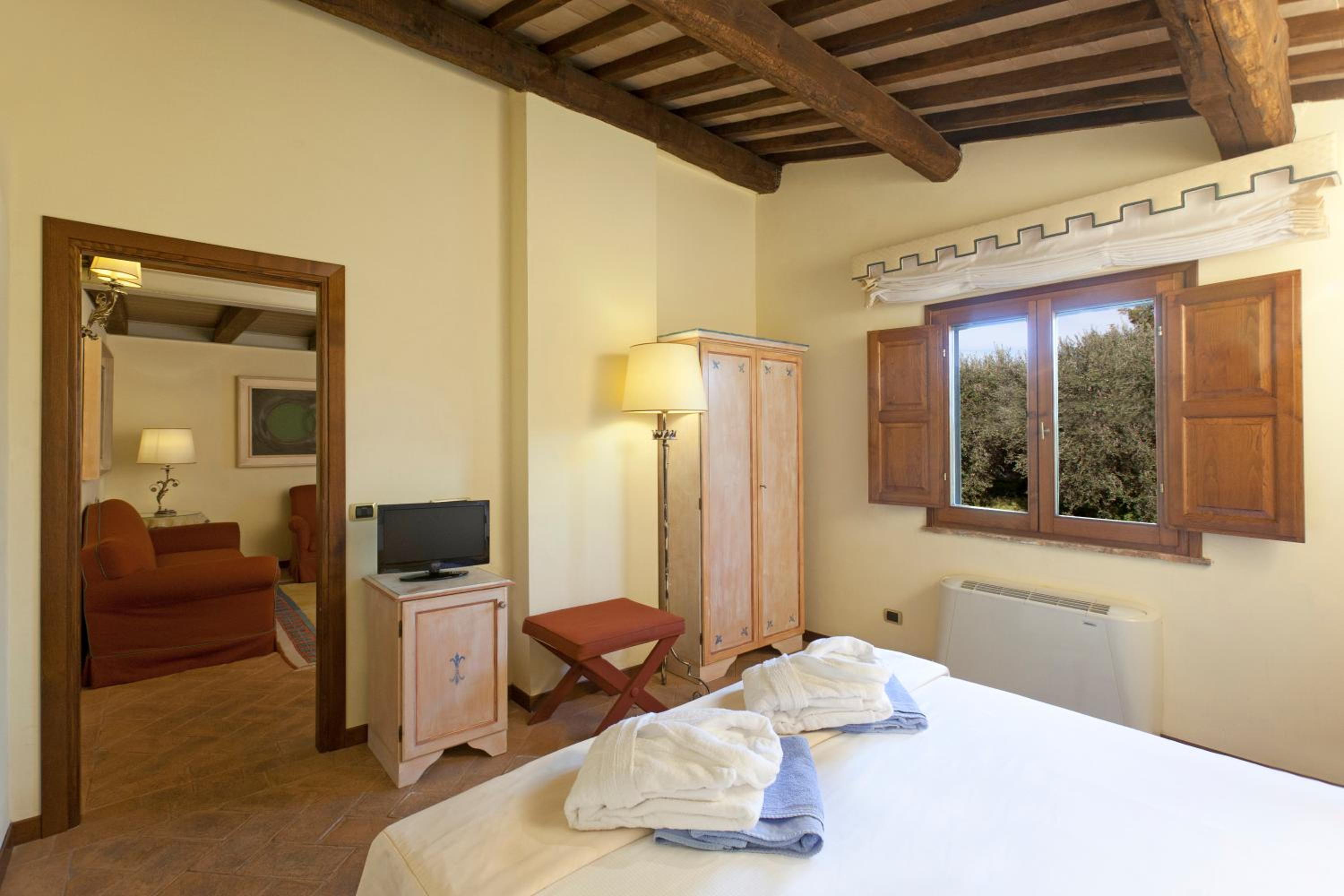 Deluxe Triple Room - Photo 6