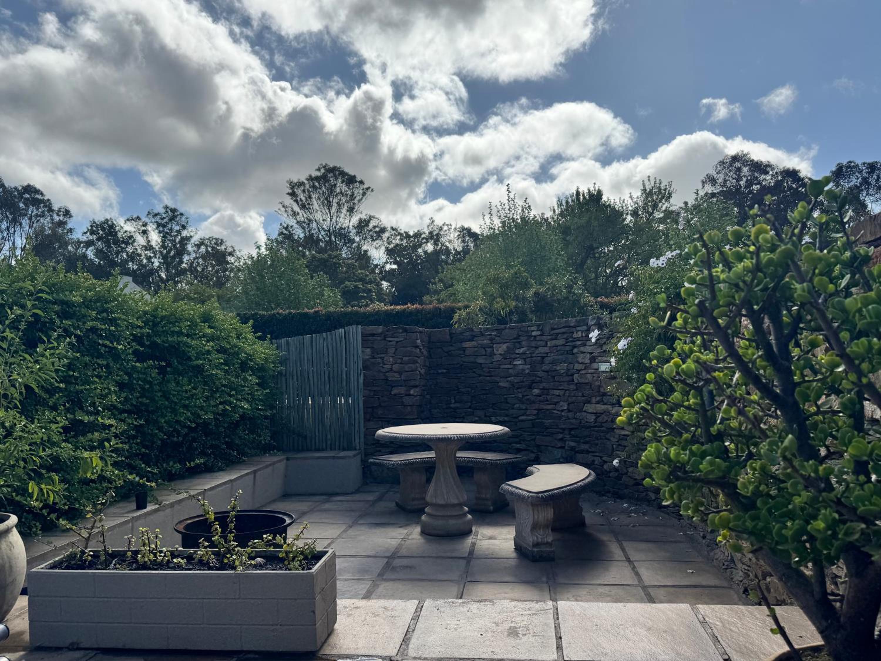 Villa - Photo 1