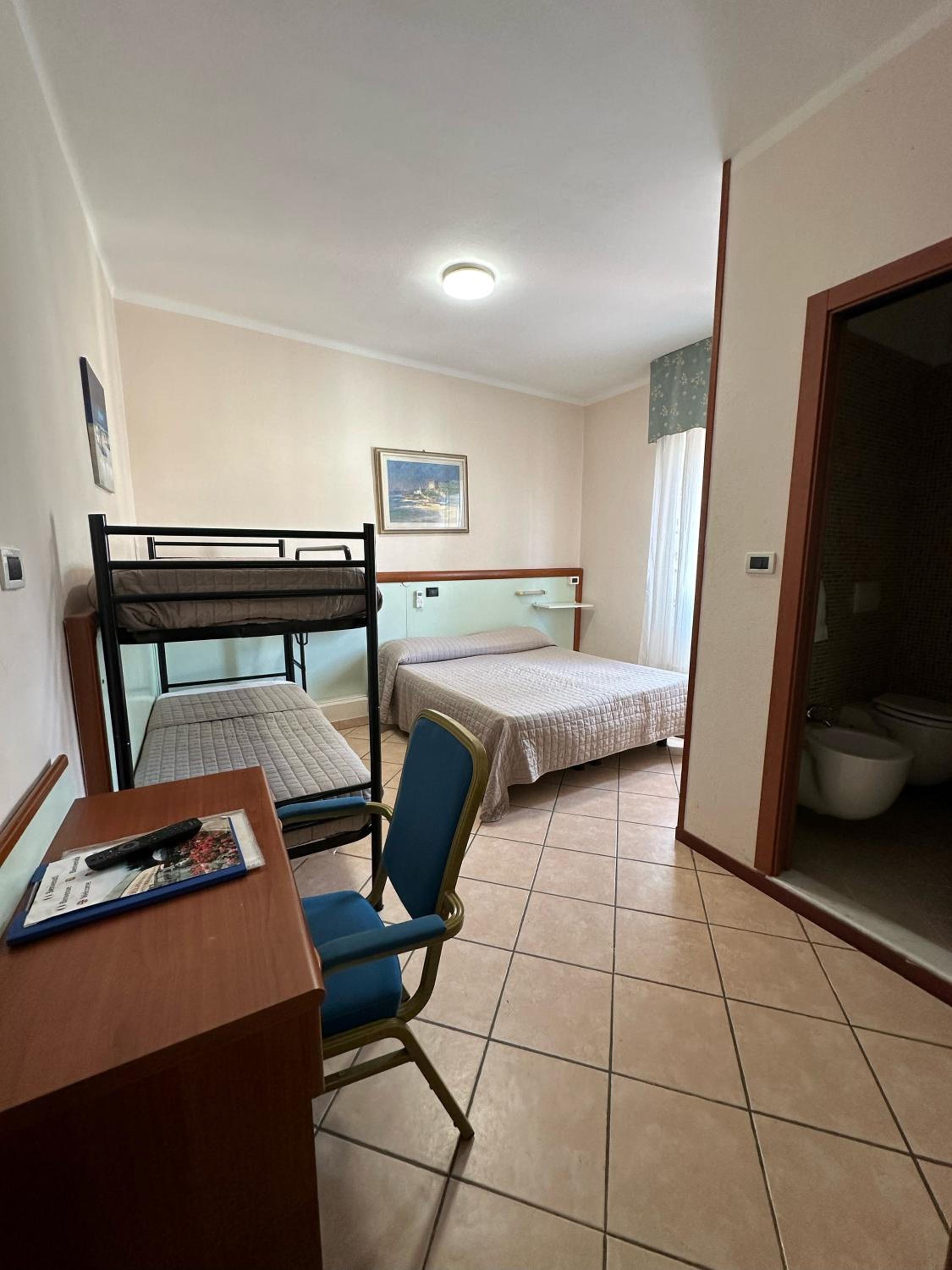 Economy Quadruple Room - Annex photo 2