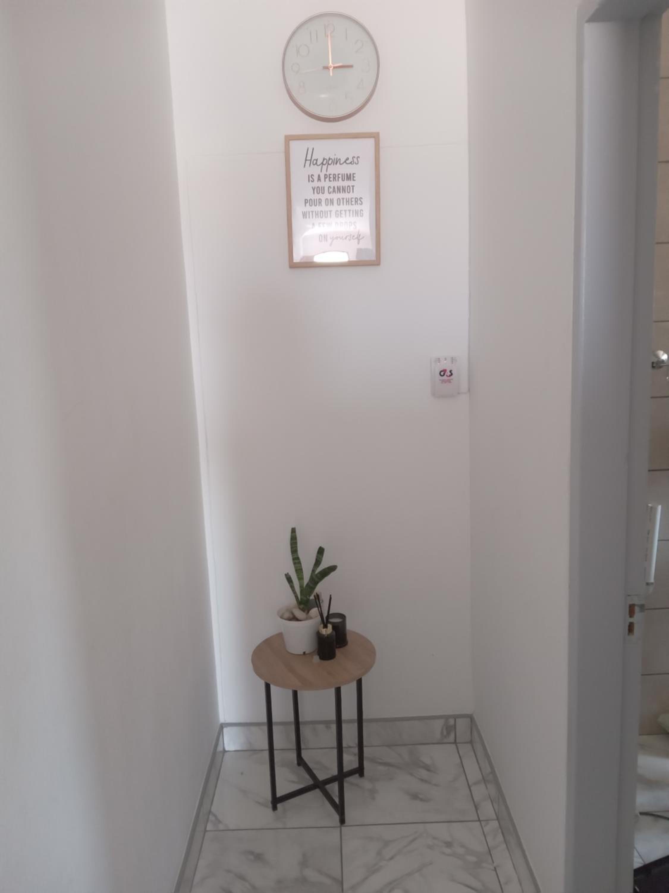 Two-Bedroom House photo 3