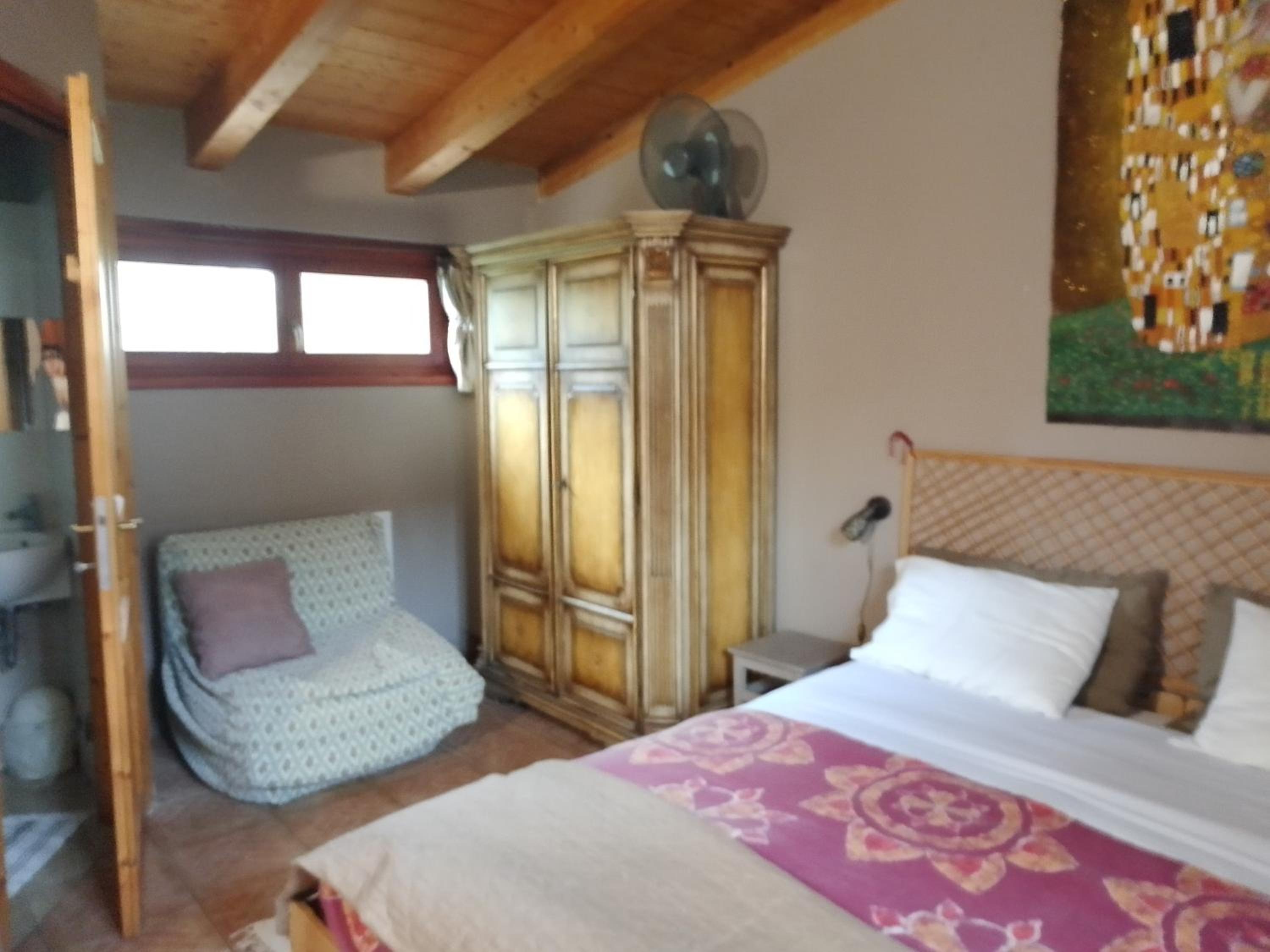Double or Twin Room with Bathroom - Photo 7