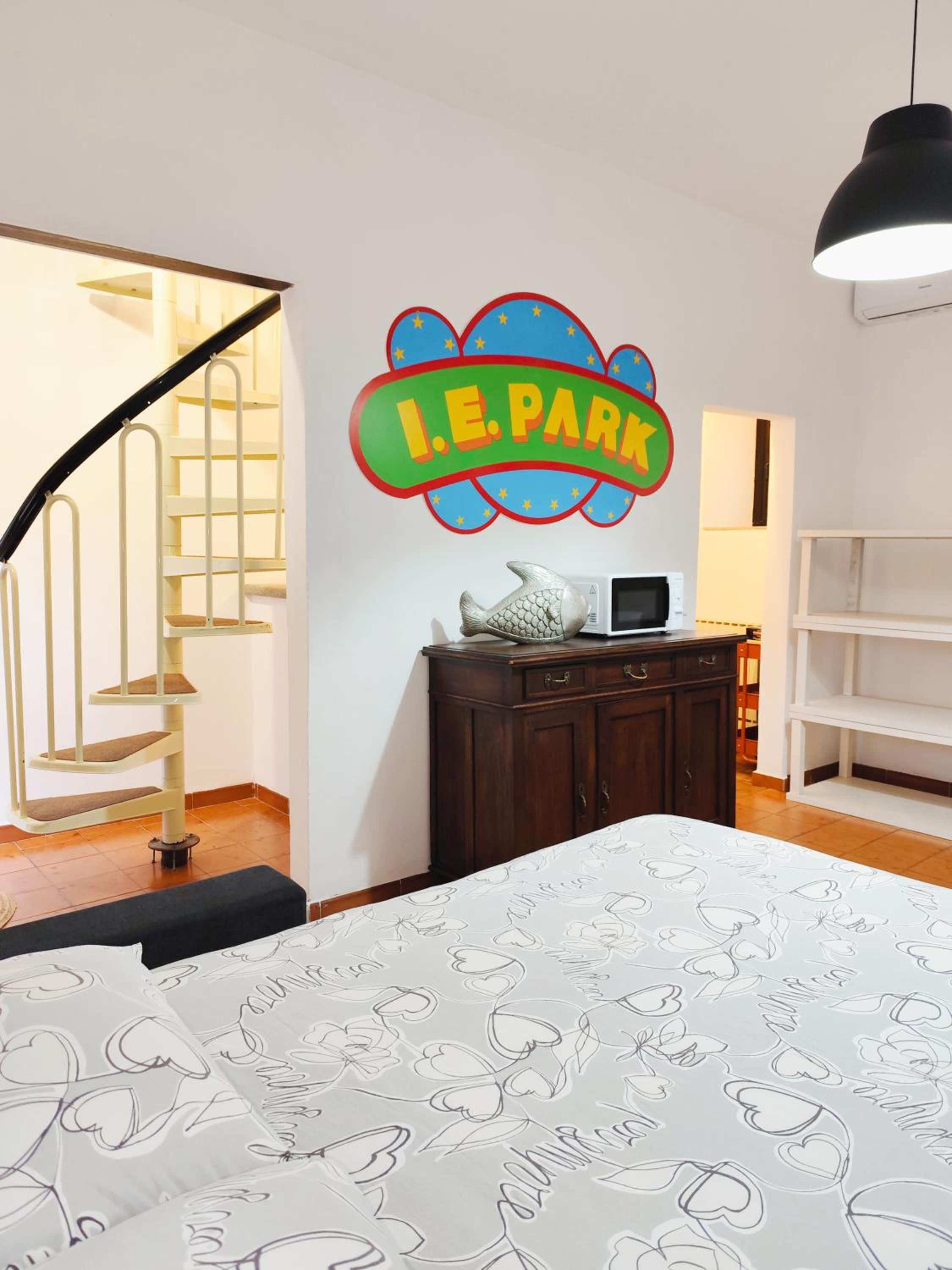 One-Bedroom House photo 1