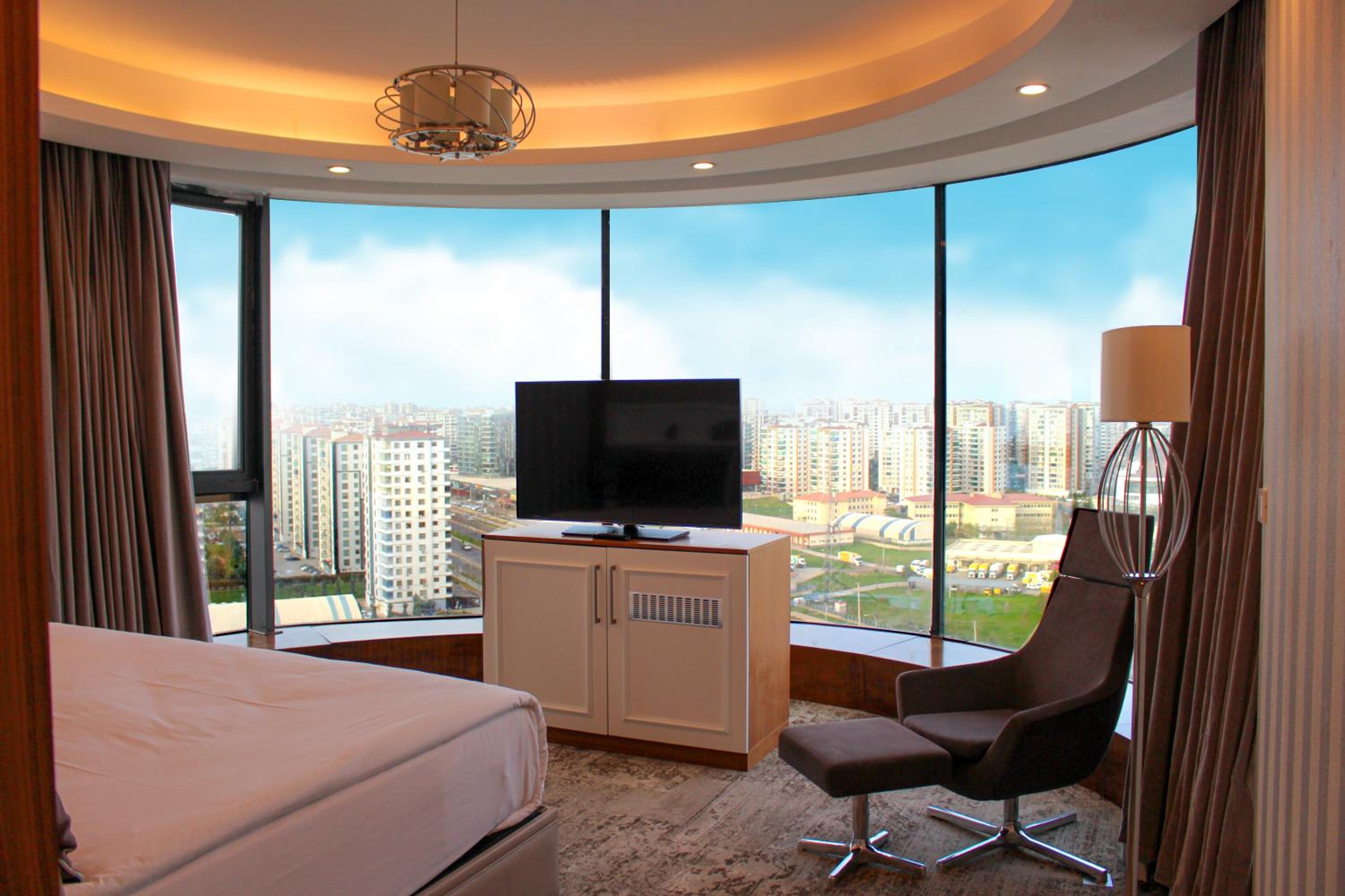 Three-Bedroom Presidential Suite