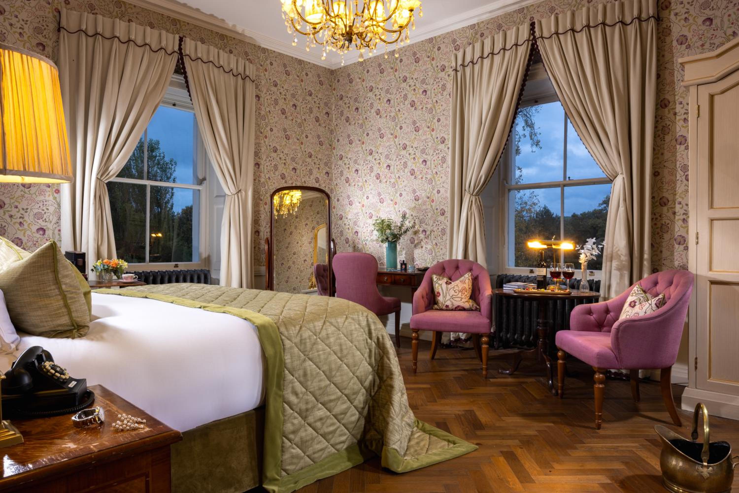 Manor House Room photo 3