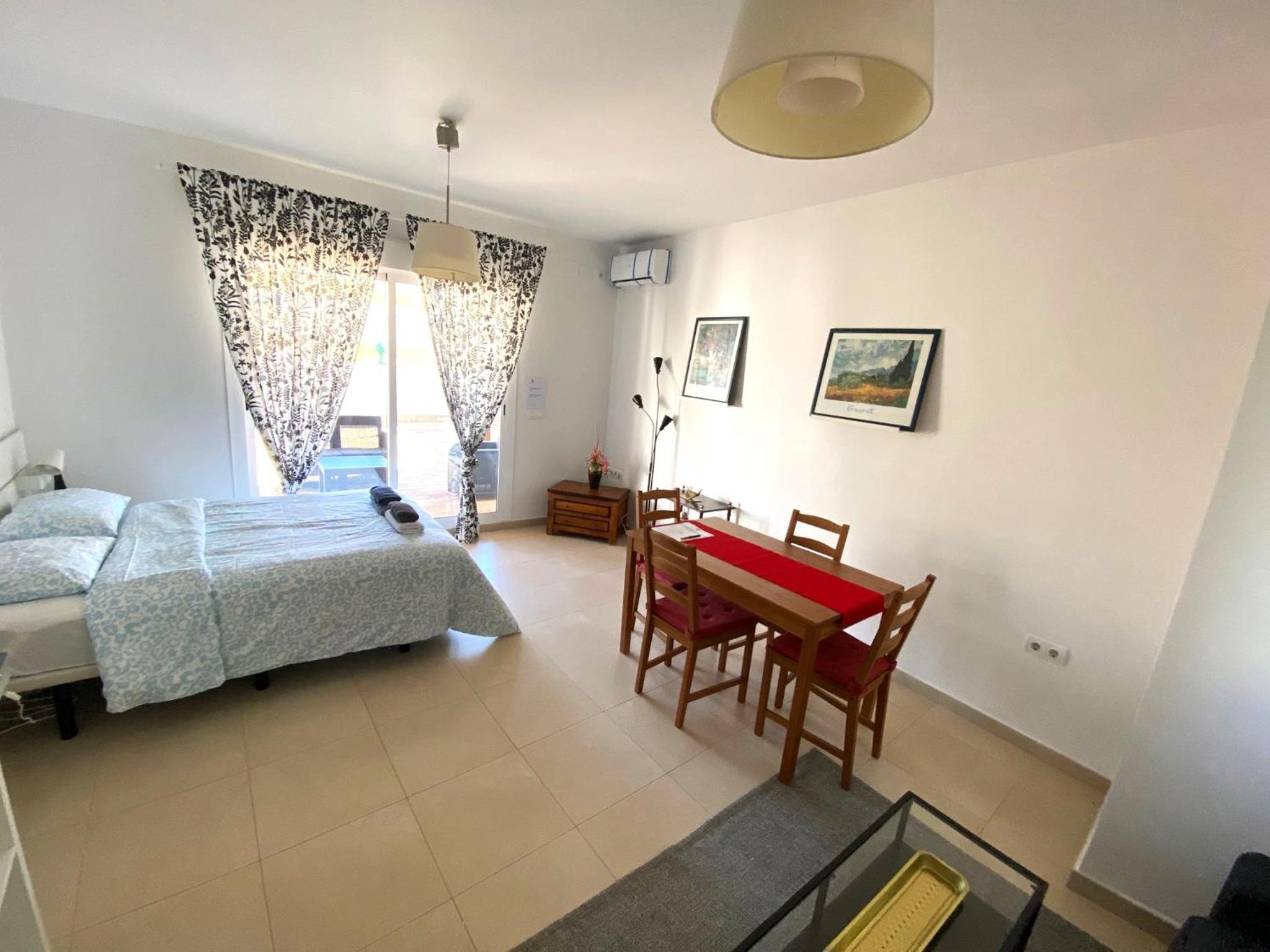 Estudio con terraza