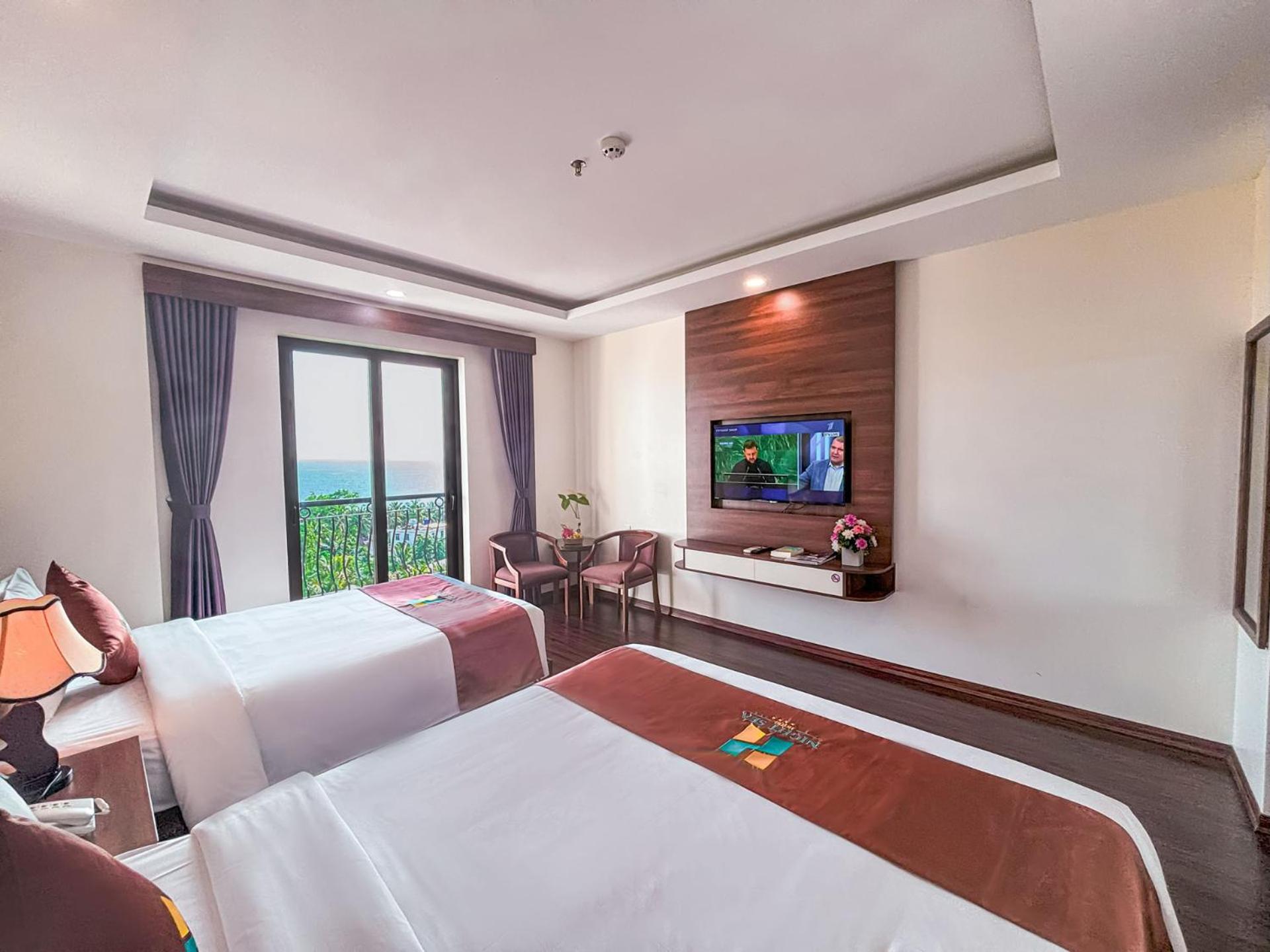 Deluxe Double or Twin Room with Sea View - Photo 10