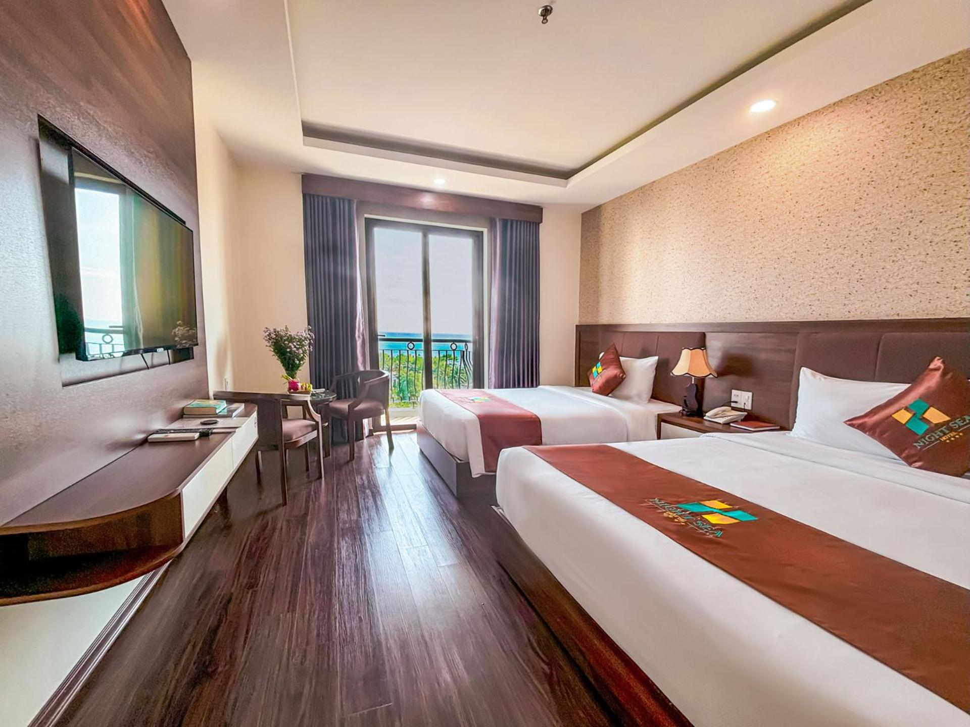Deluxe Double or Twin Room with Sea View - Photo 8