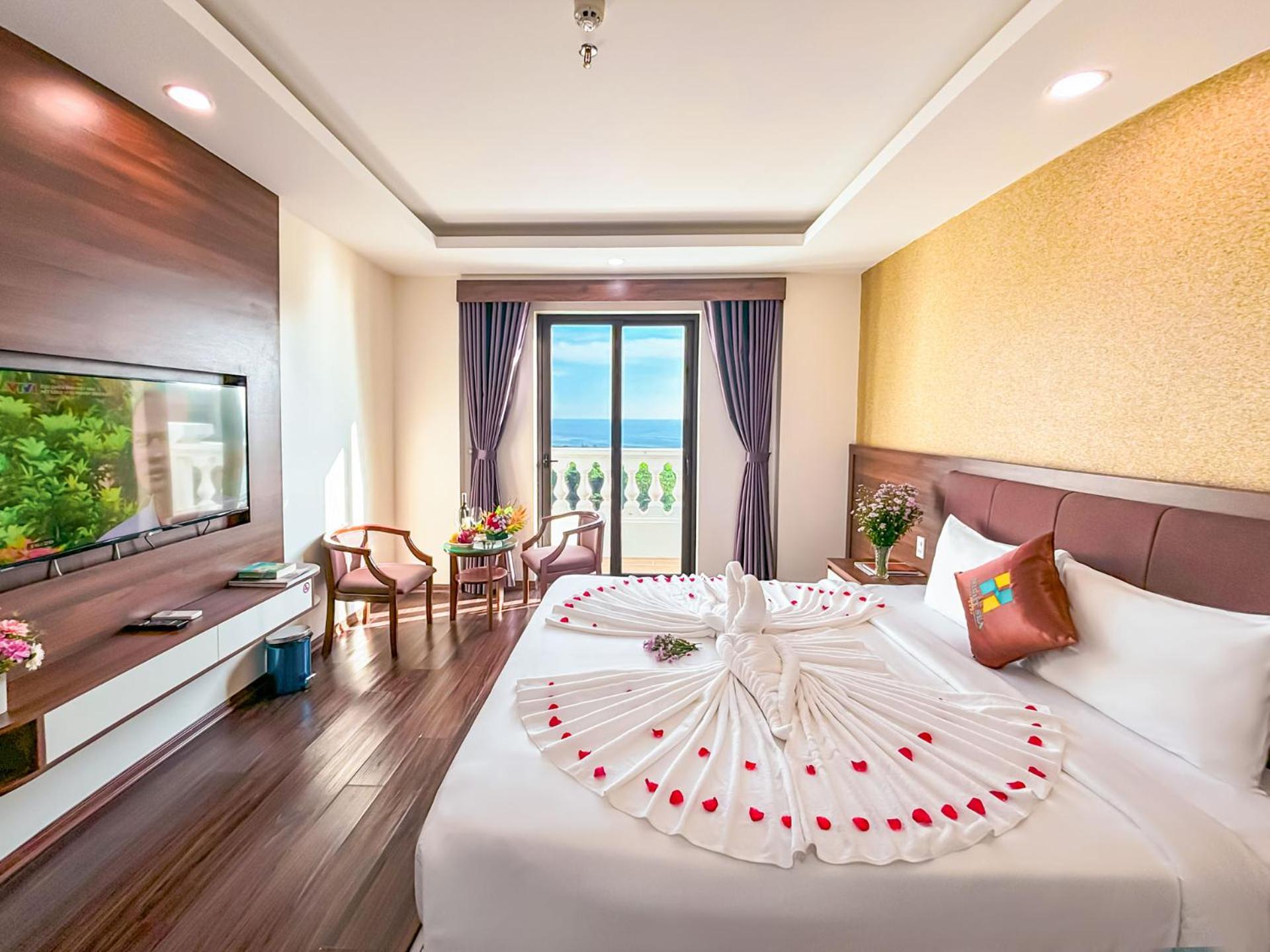 Deluxe Double or Twin Room with Sea View - Photo 20