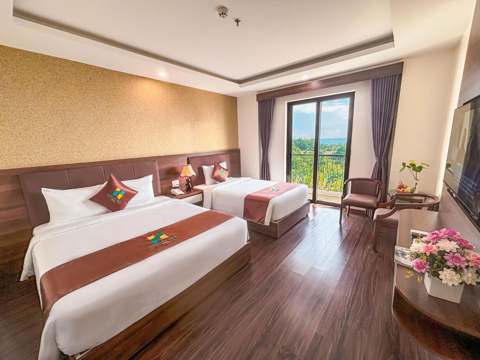 Deluxe Double or Twin Room with Sea View - Photo 3