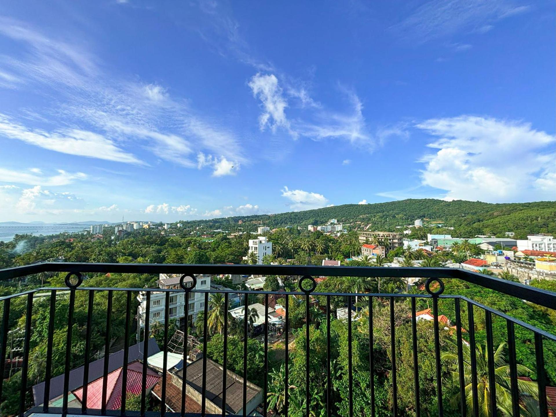 Suite with Garden View - Photo 28