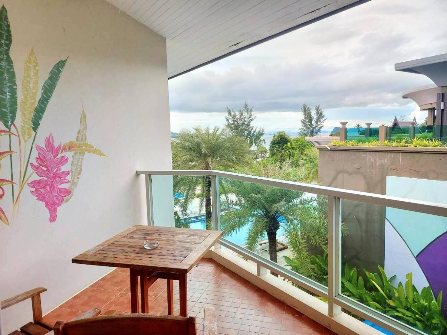 Deluxe Double Or Twin Room With Ocean View - Photo 4