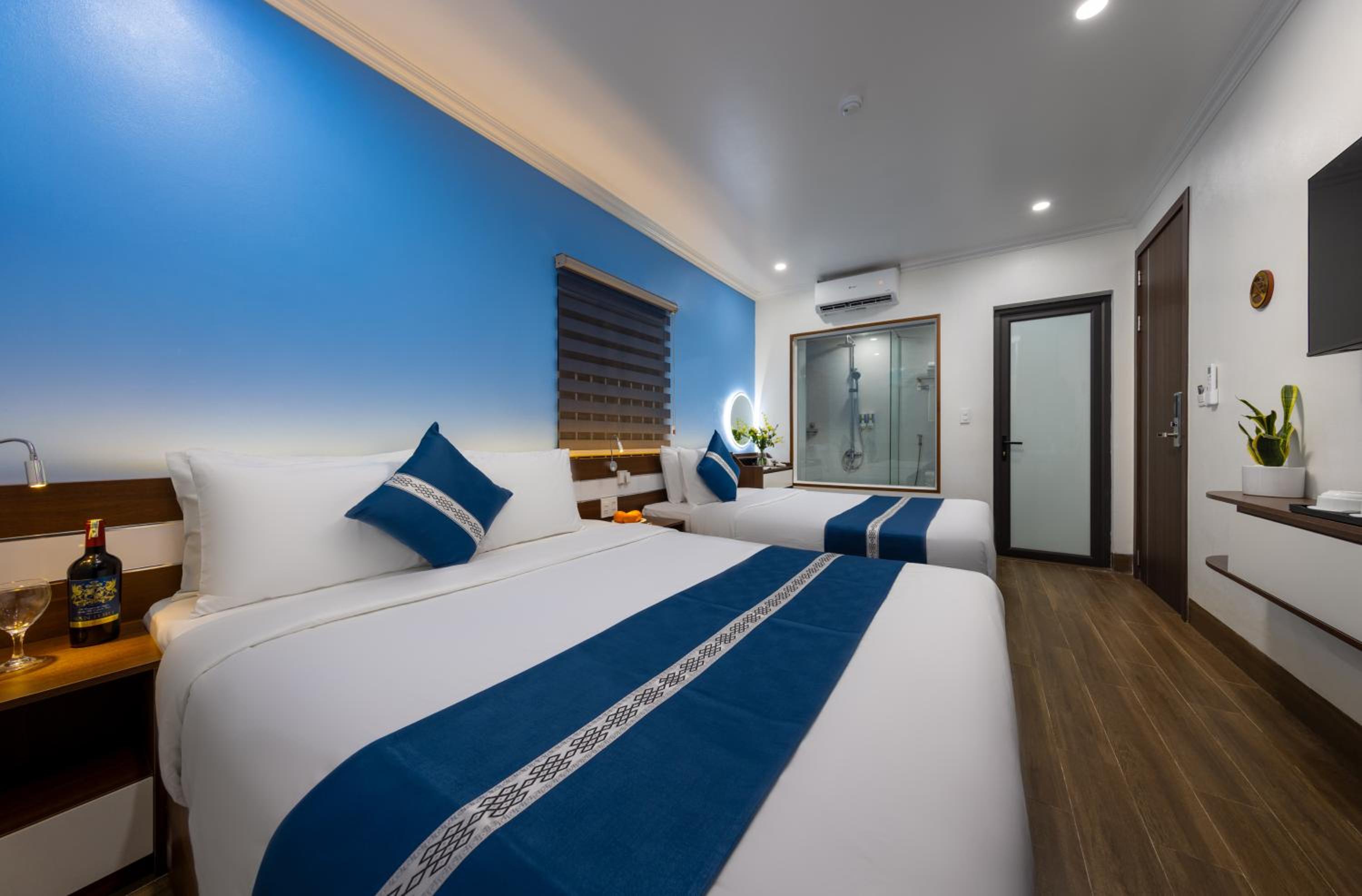 Deluxe Queen Room with Two Queen Beds