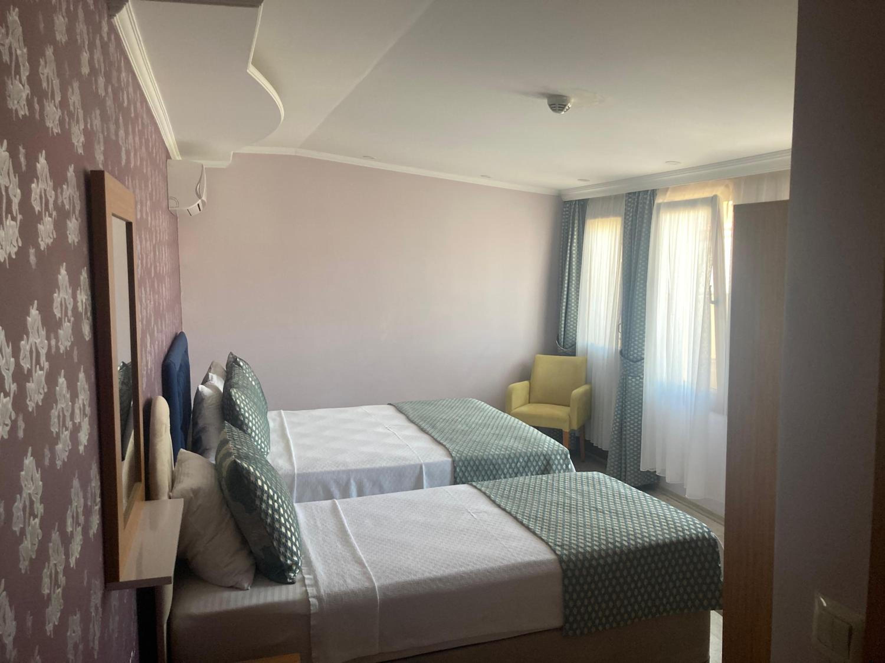 Triple Room With Balcony photo 1