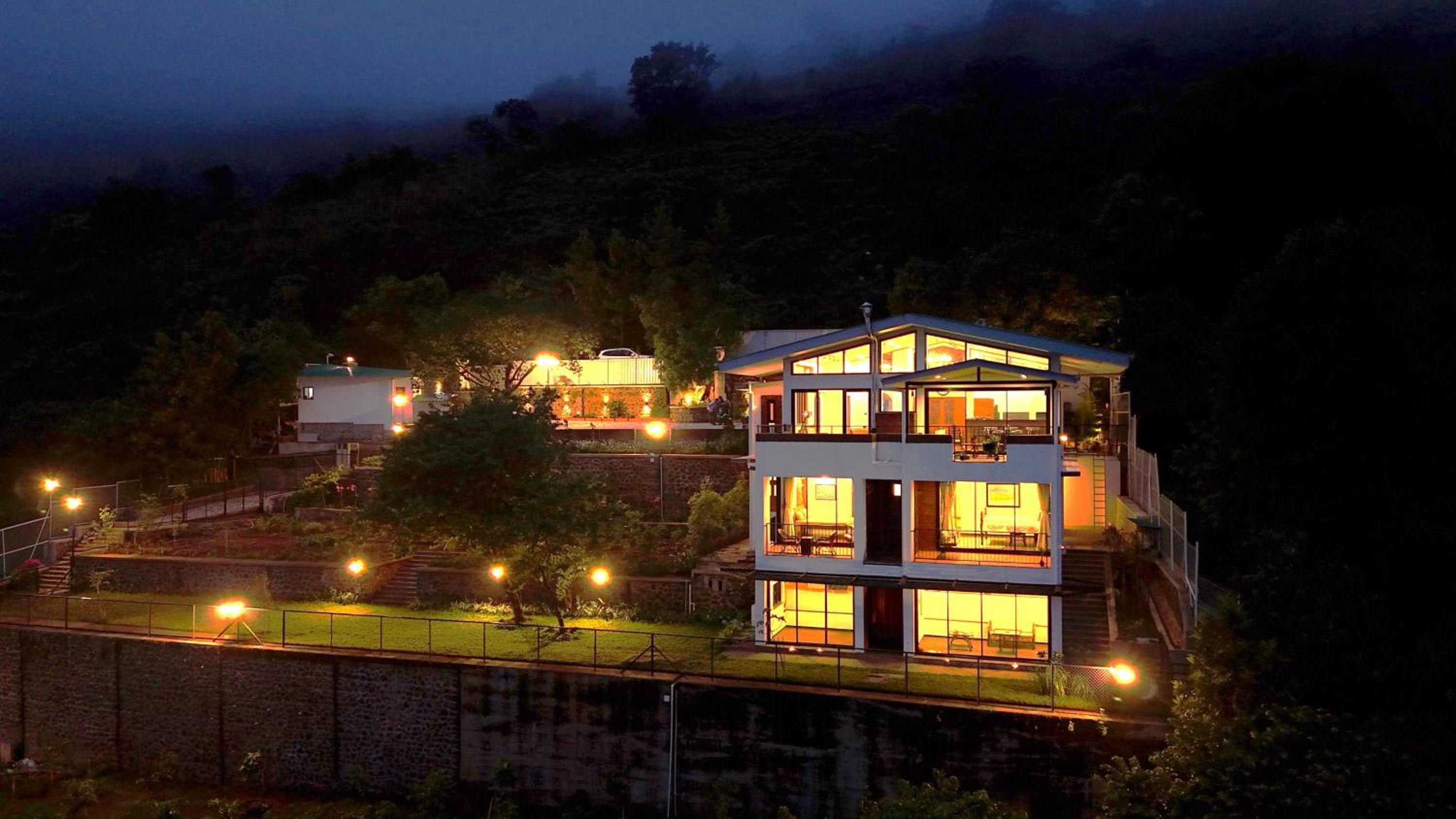Three-Bedroom Villa photo 1