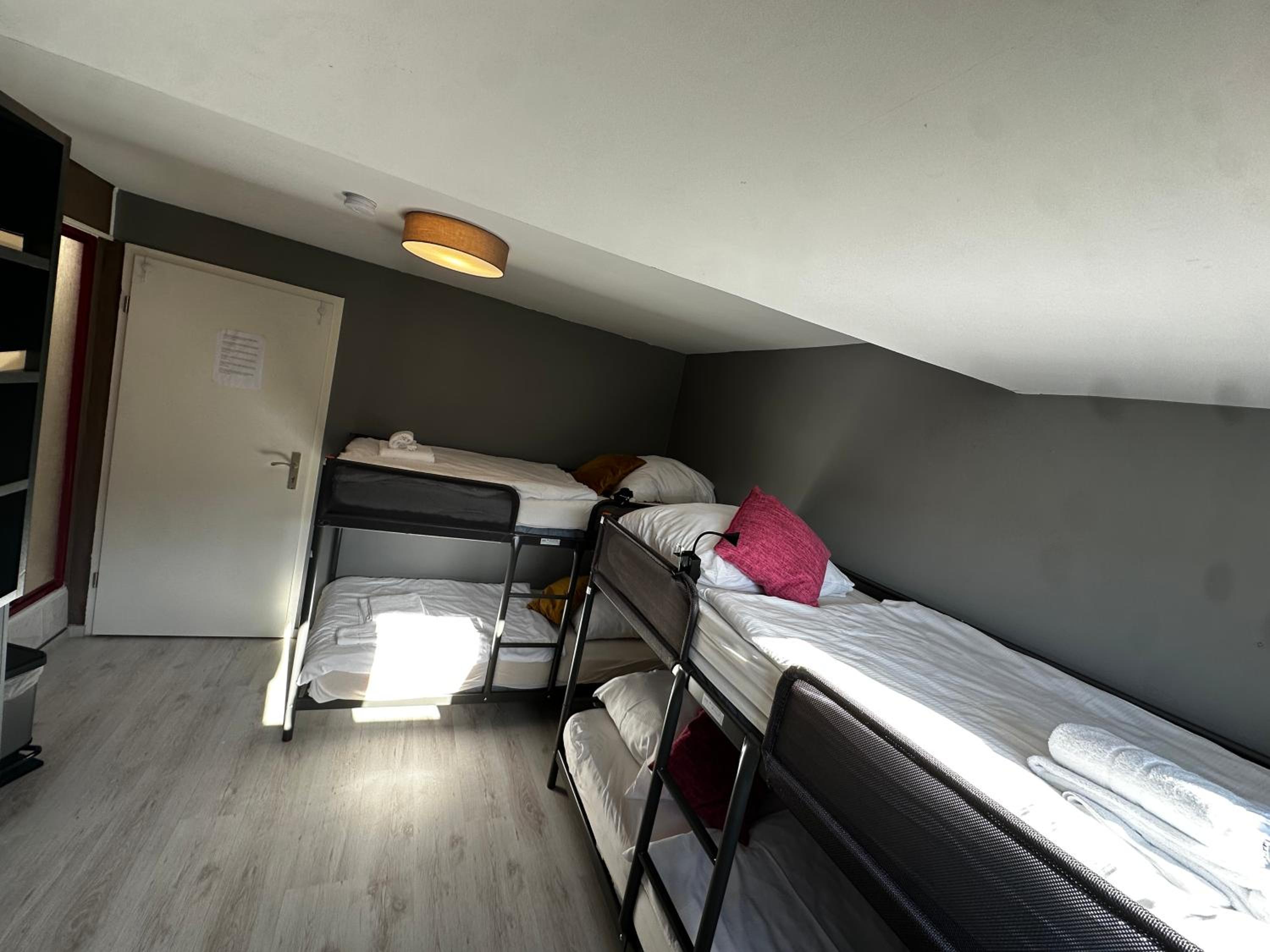 Quadruple Room with Lake View photo 3