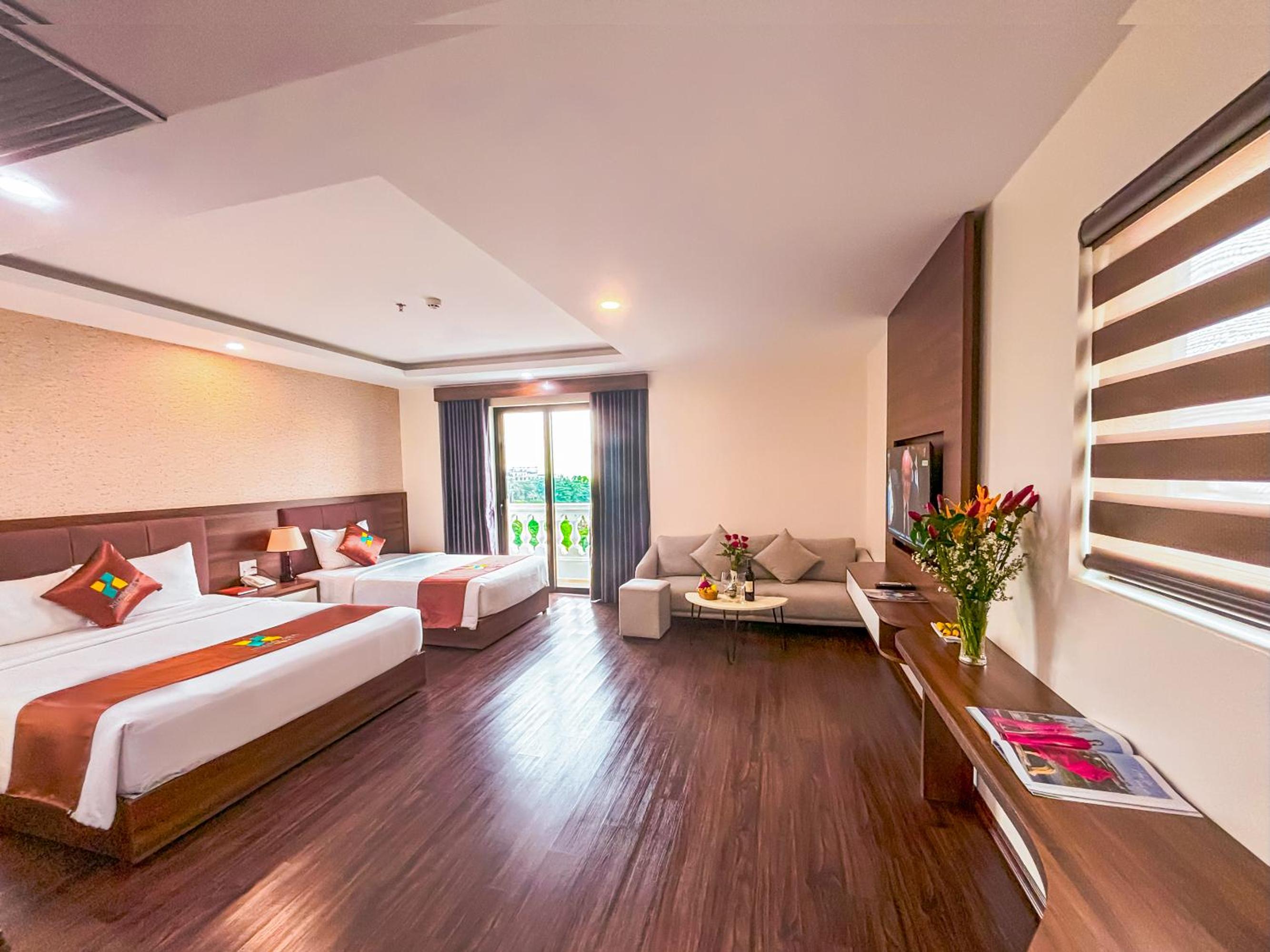 Suite with Garden View - Photo 3