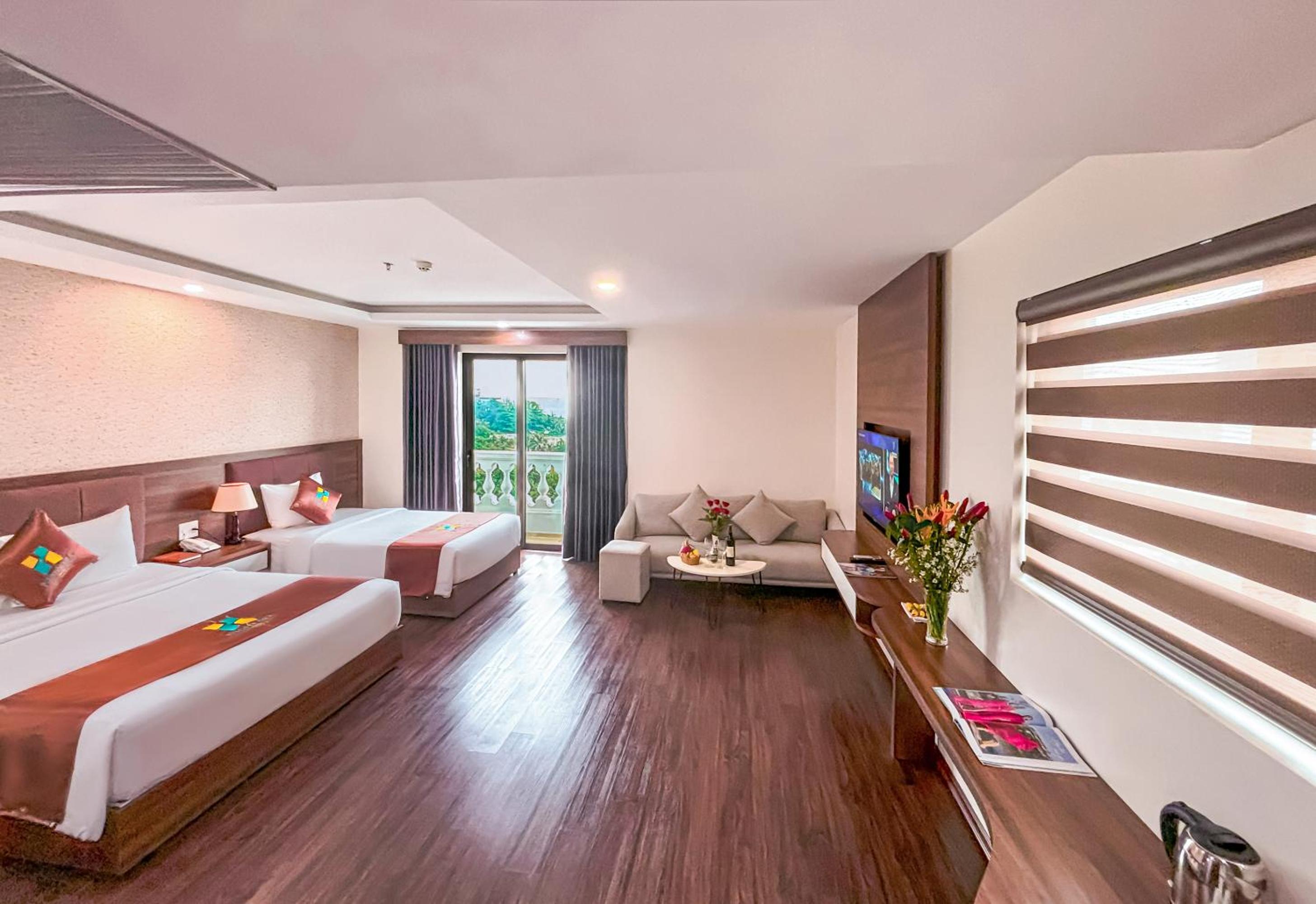 Suite with Garden View - Photo 22