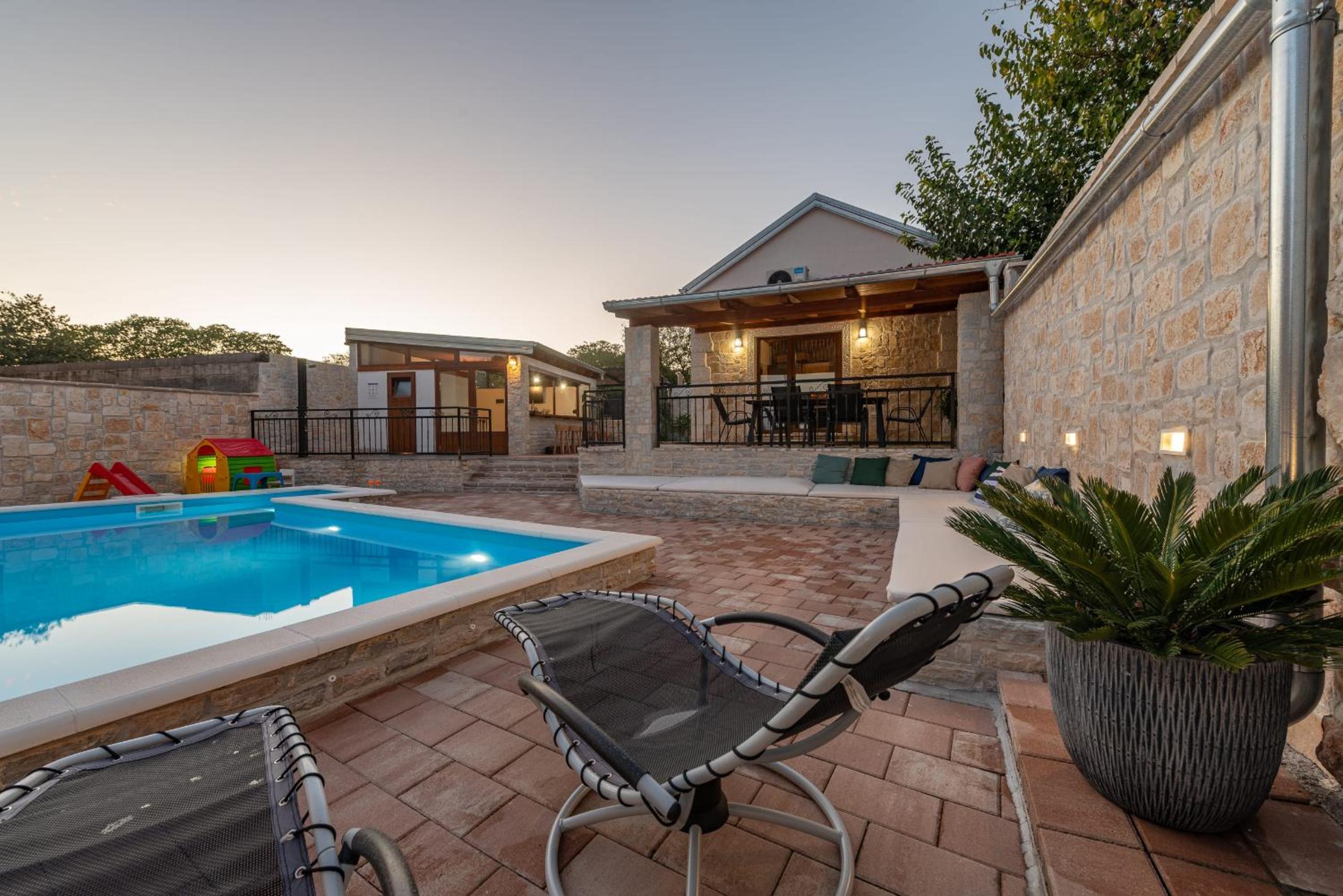 Villa With Private Pool photo 3