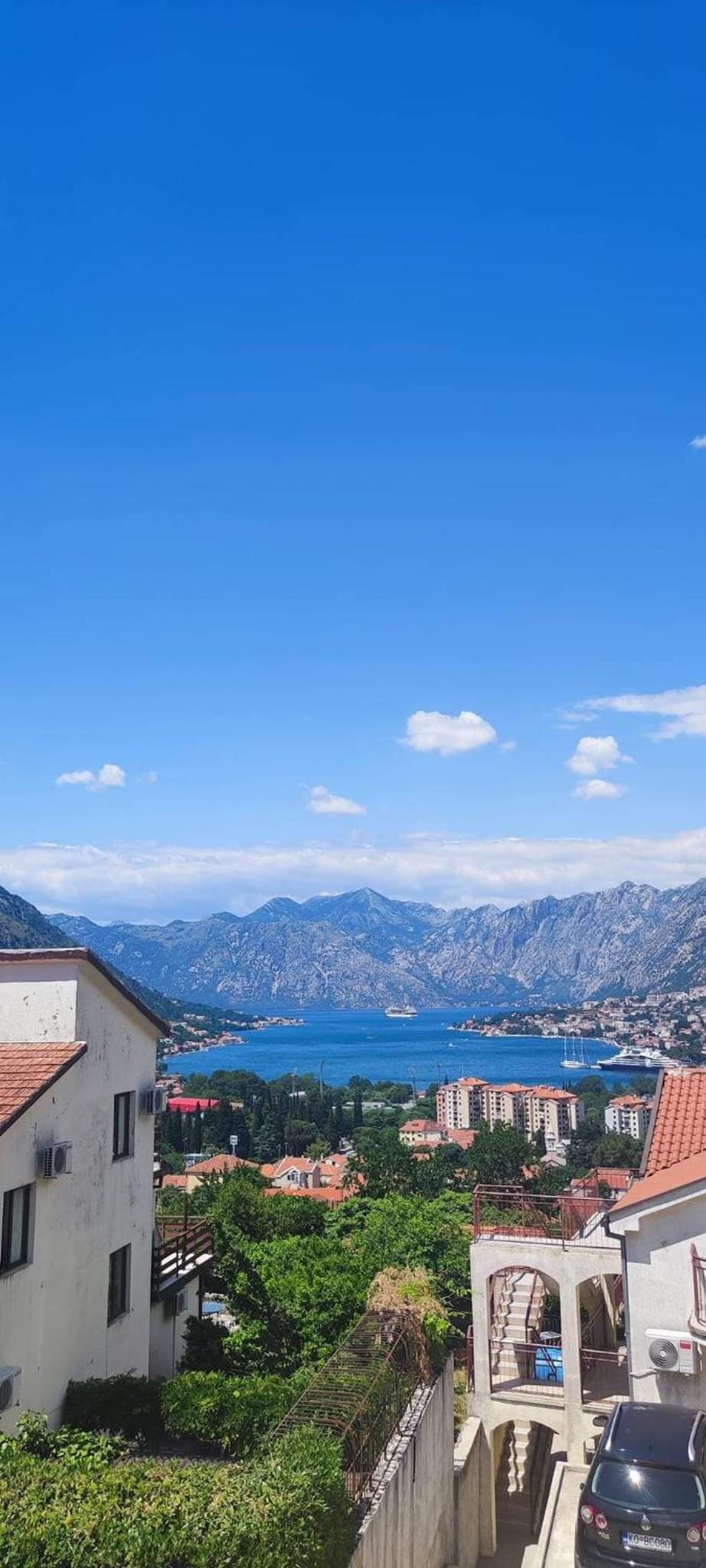 Two-Bedroom Apartment with Terrace and Sea View