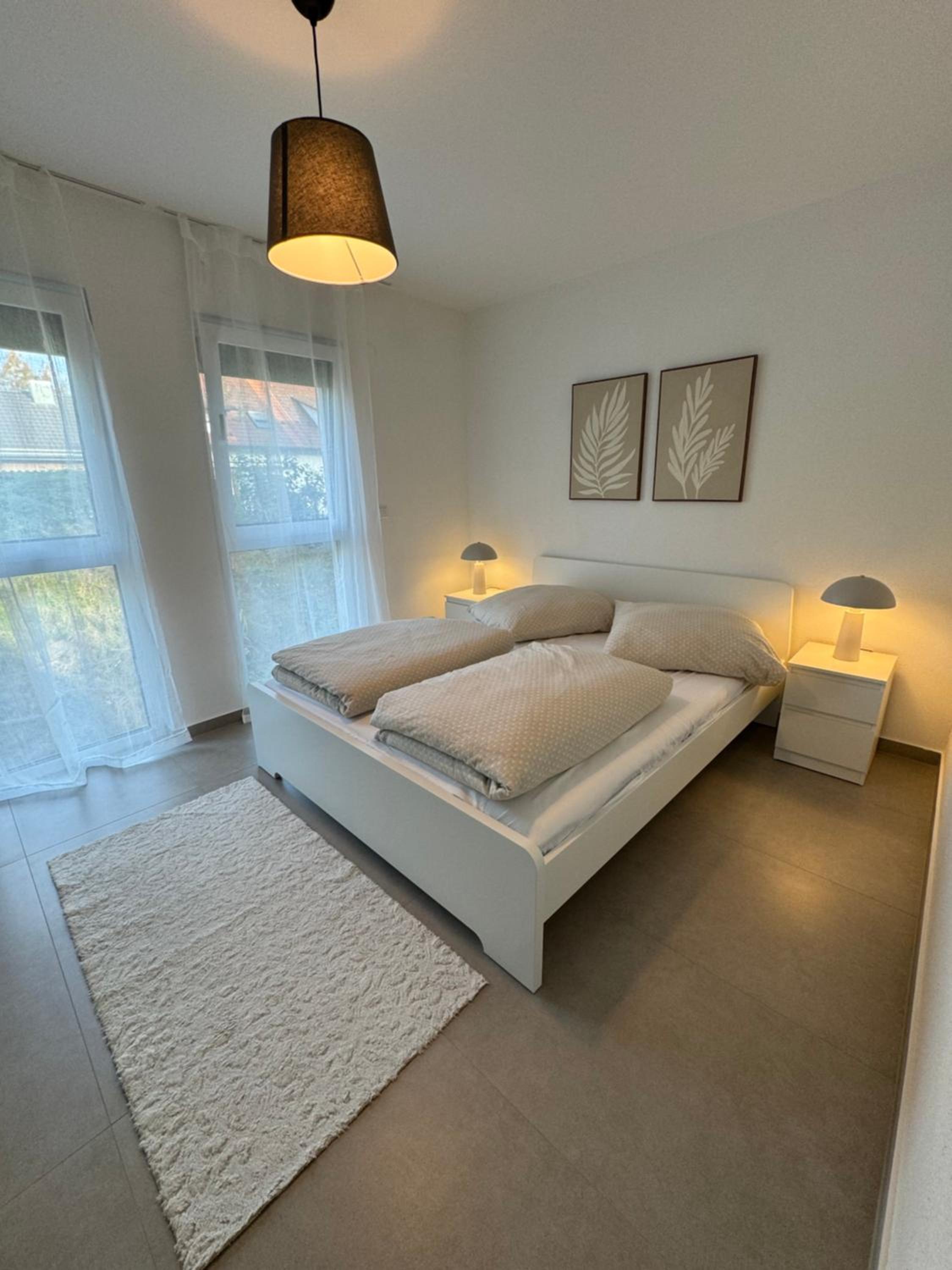 One-Bedroom Apartment photo 1