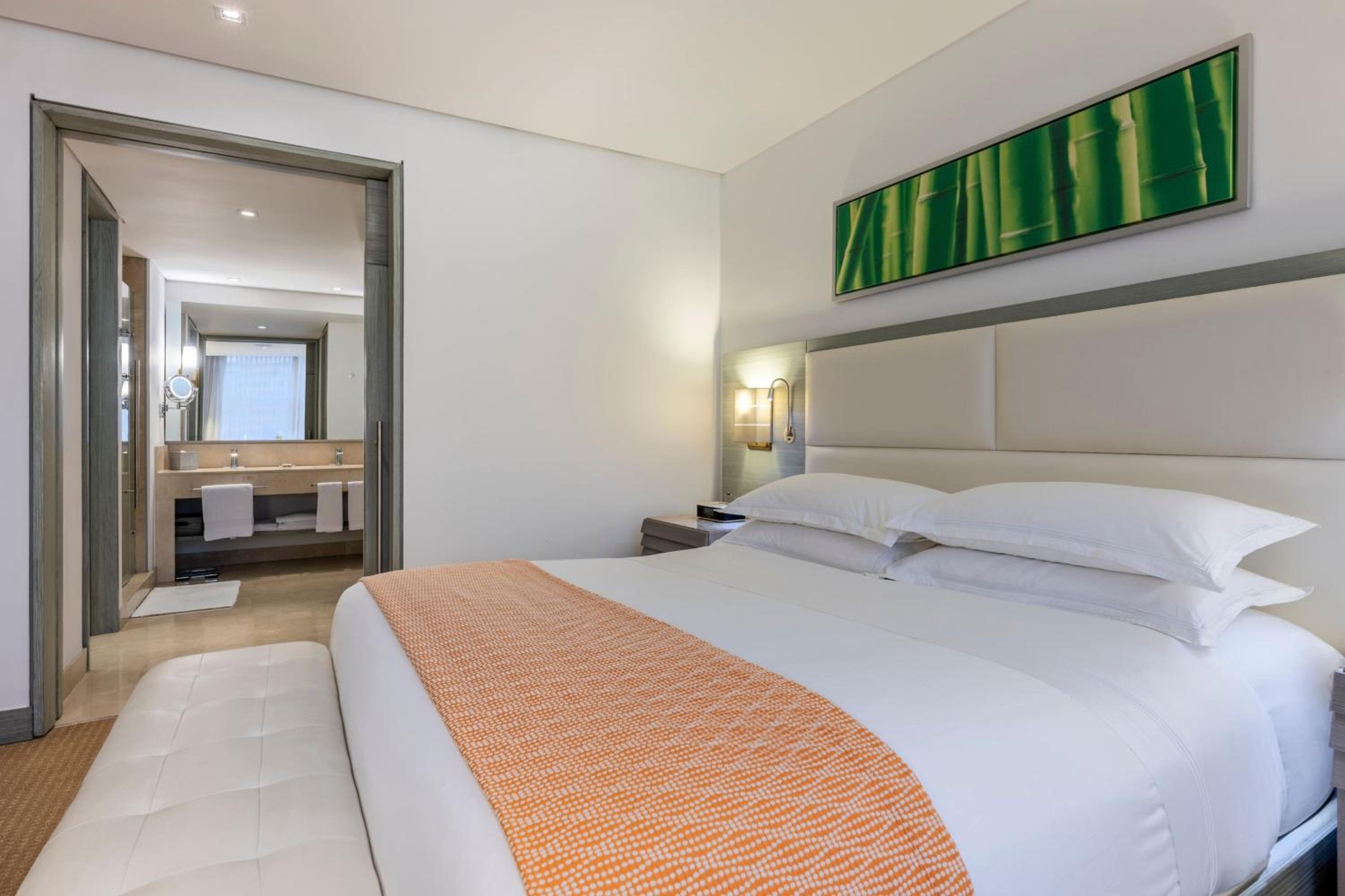 Concierge lounge access, Presidential Suite, 1 King photo 3