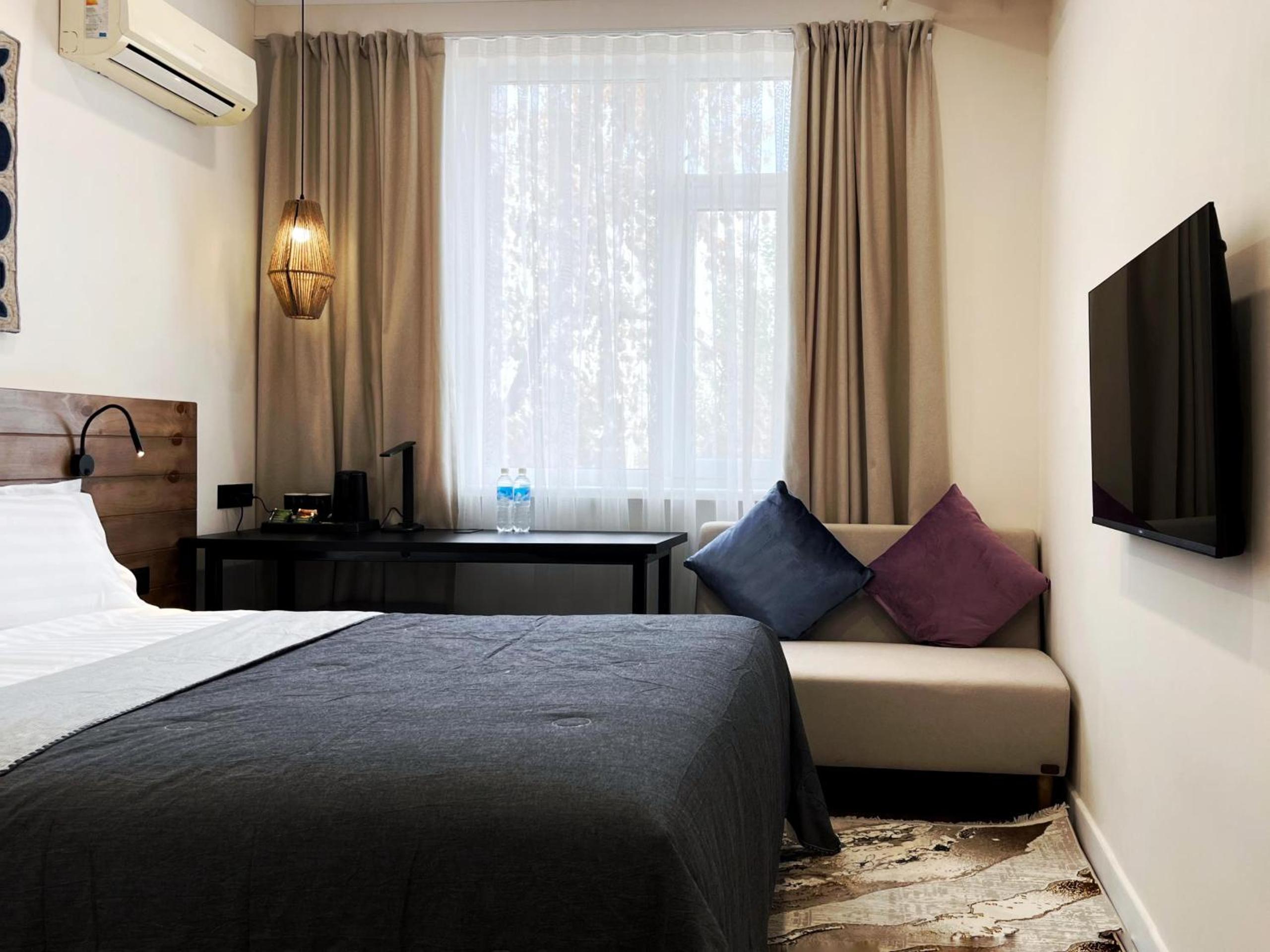 Double Room - Photo 3