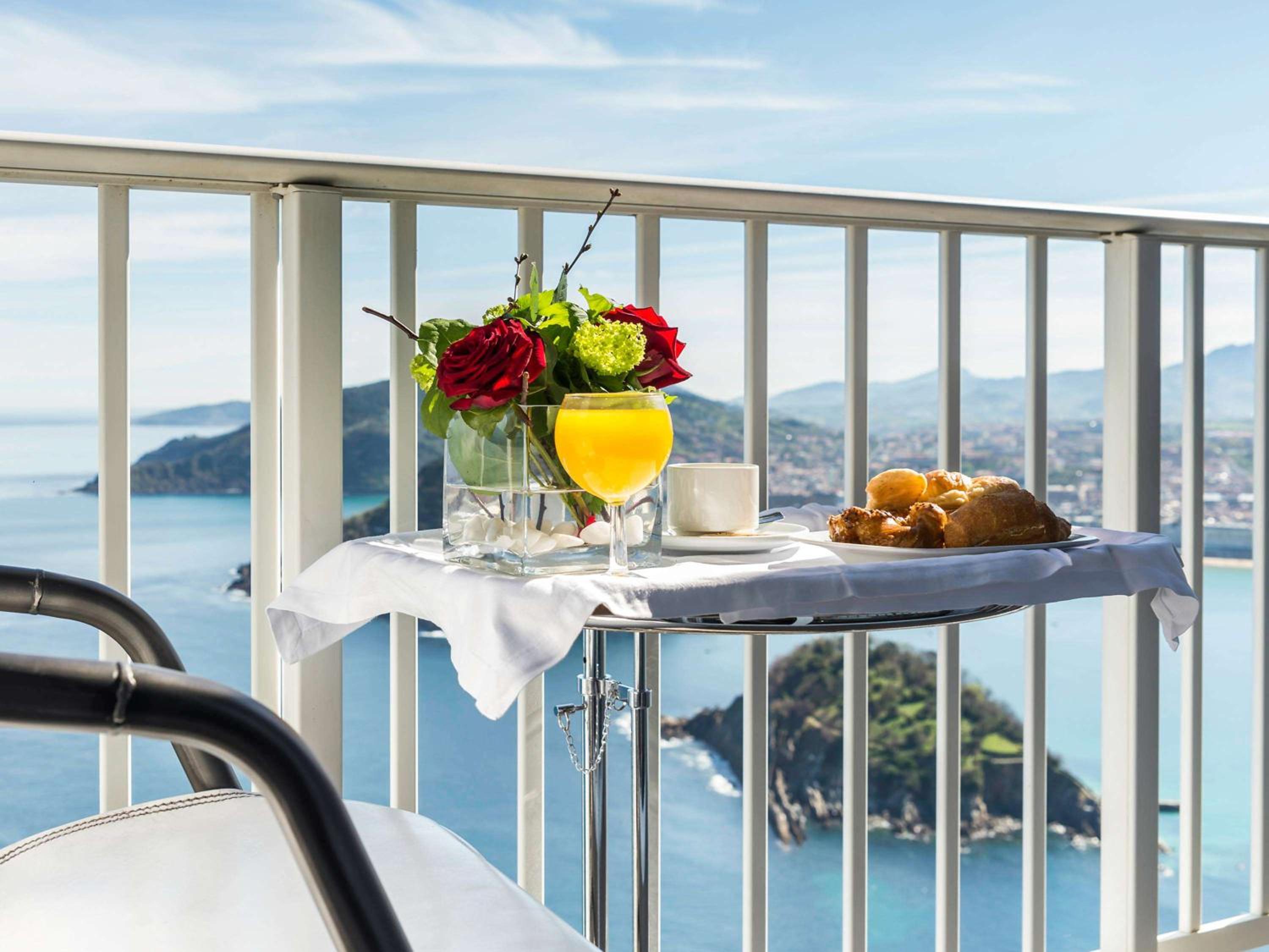 PrivilÃ¨ge Twin or Double Room with Balcony and Sea View - Photo 15