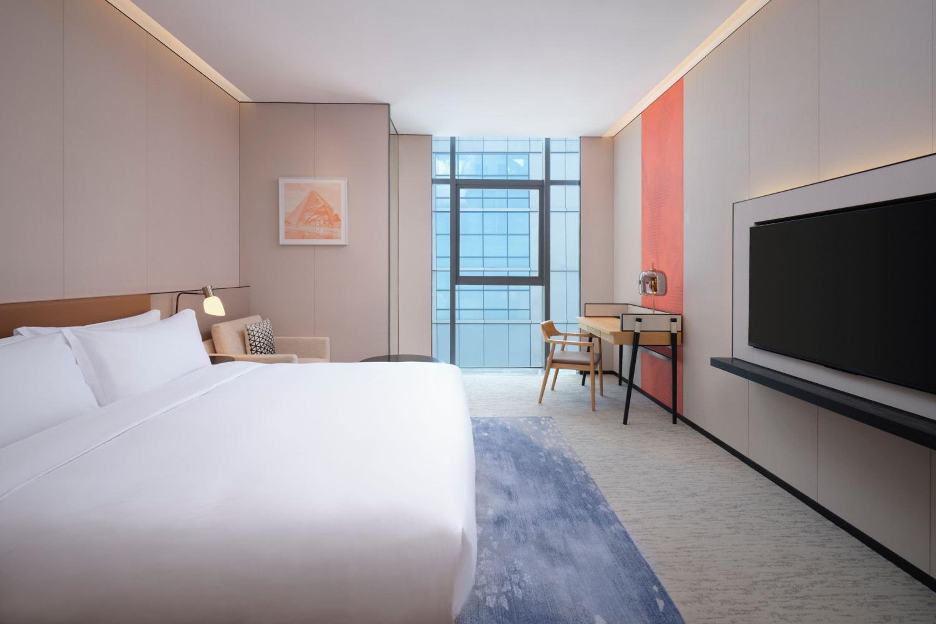 Deluxe Queen Room