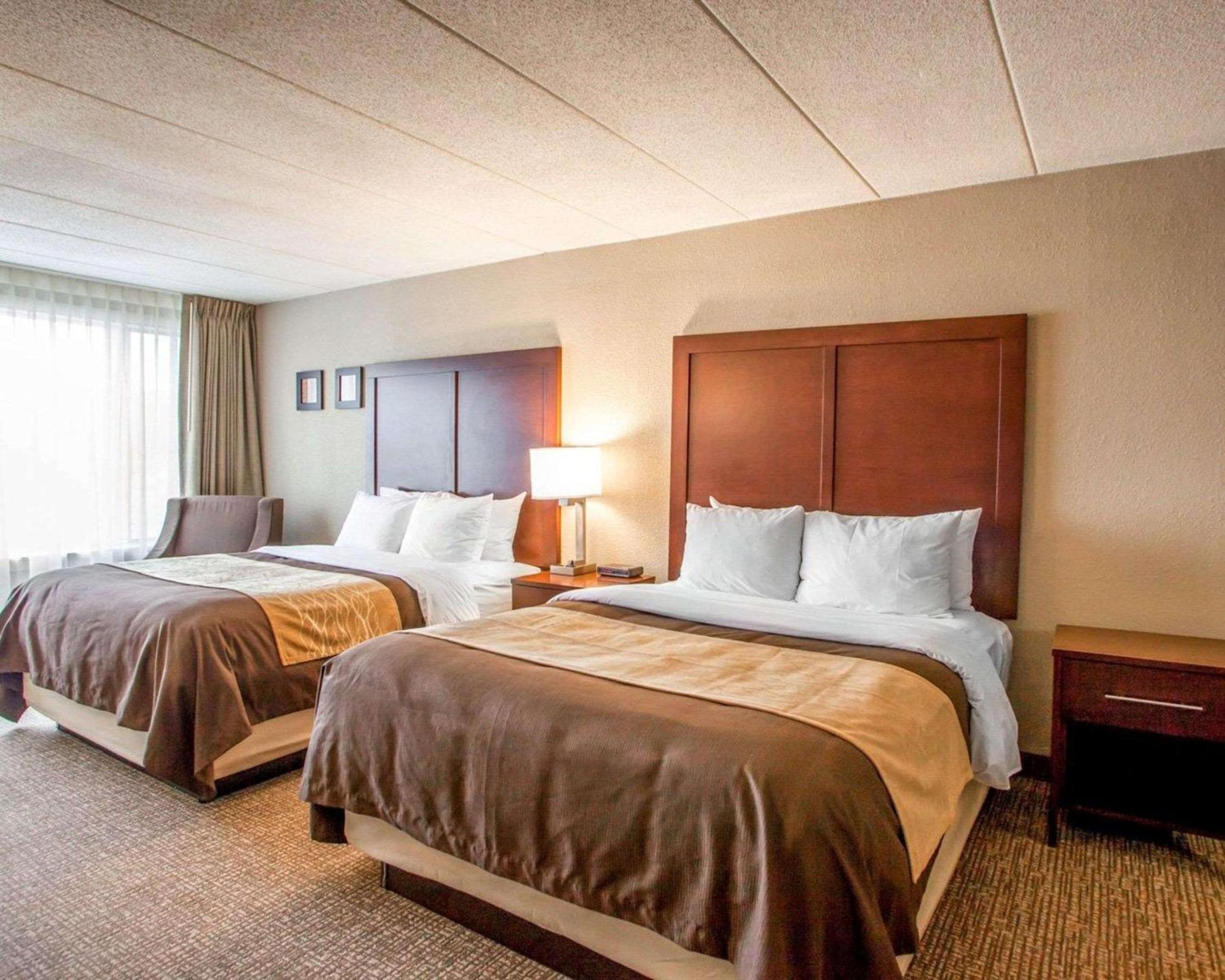 Superior Suite - Non-Smoking - Photo 7