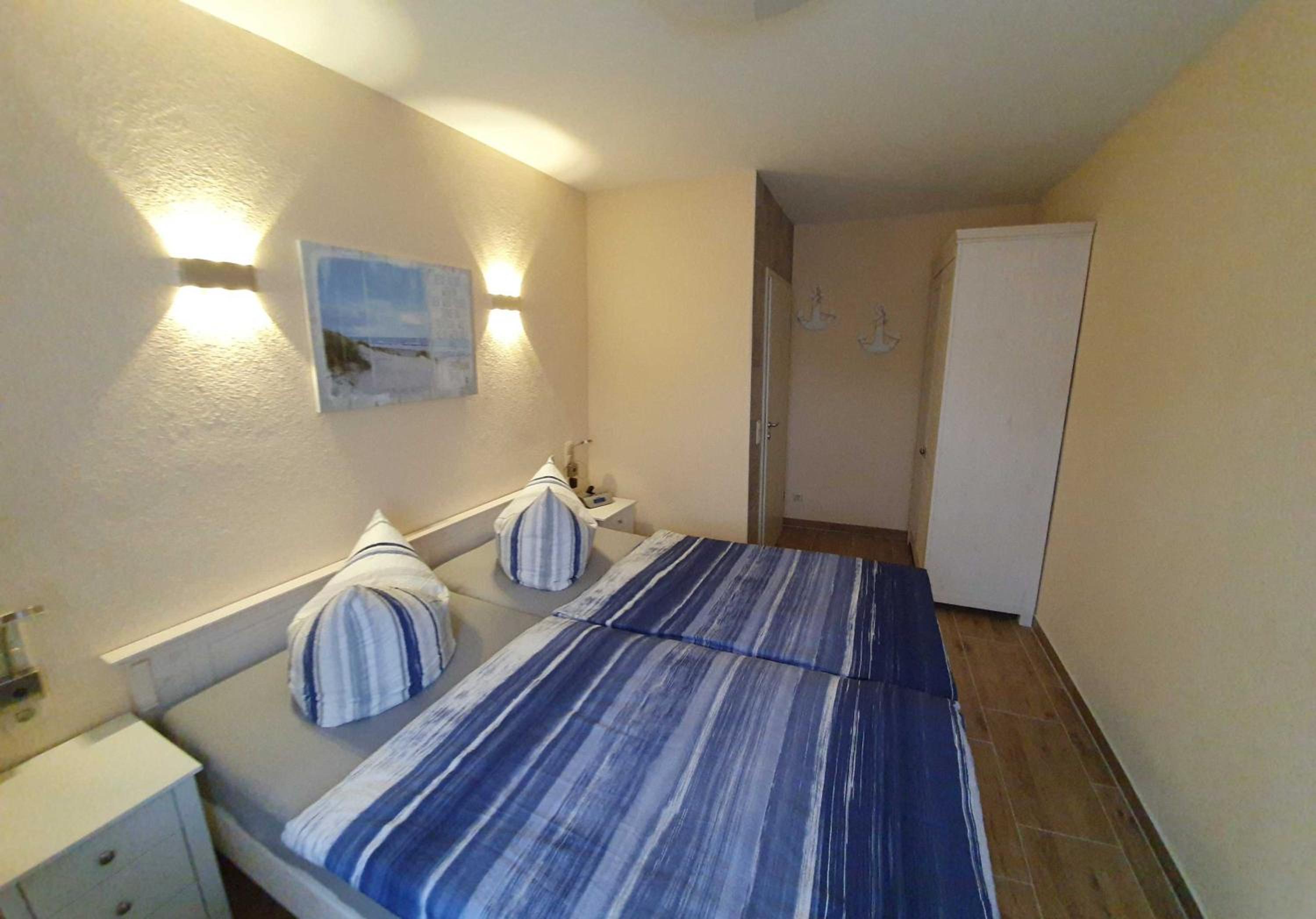 One-Bedroom Apartment with Balcony photo 1