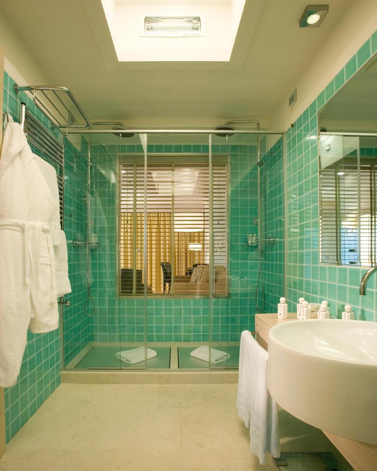 Superior Double Room with Sea View - Photo 4