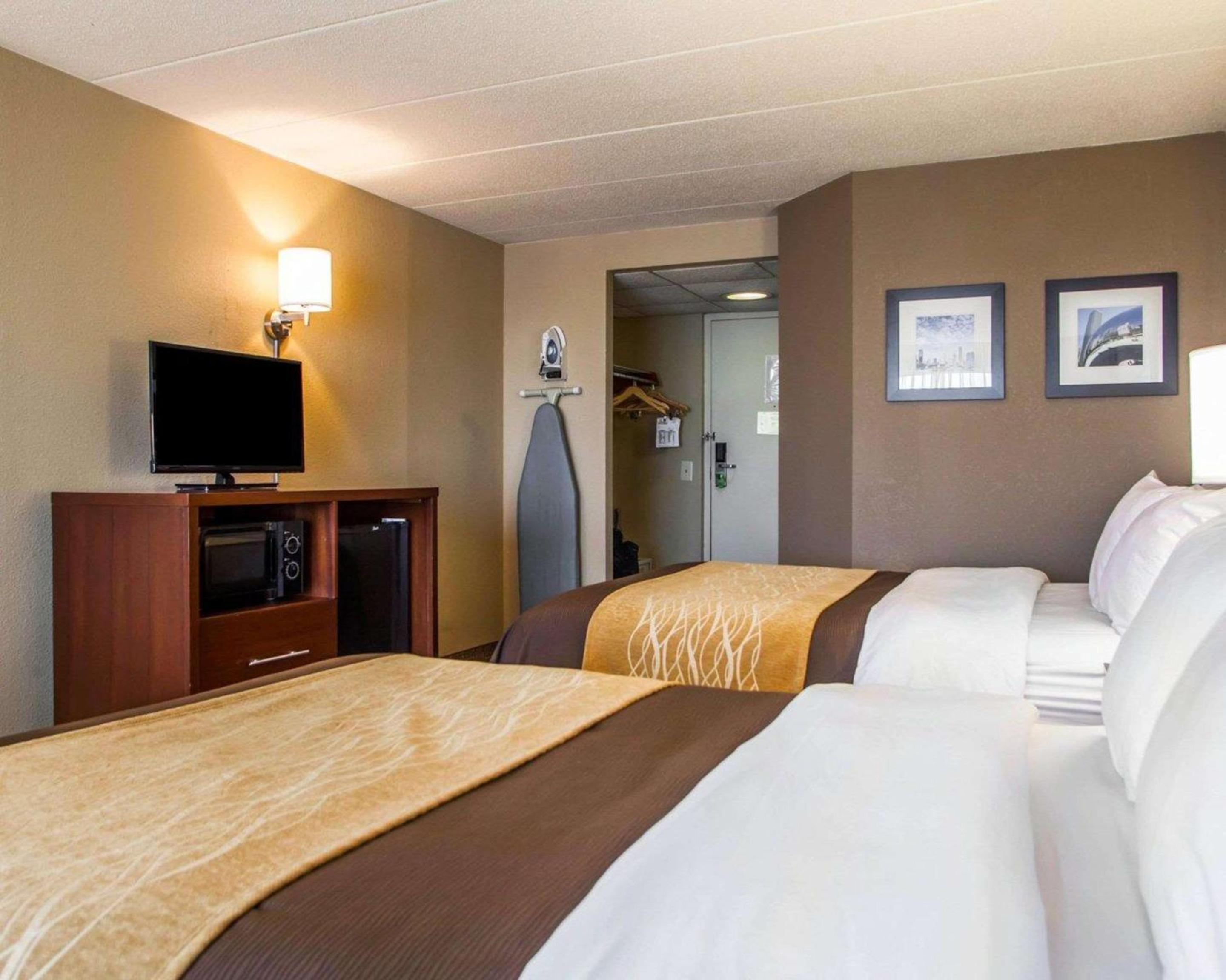Double Room with Two Double Beds - Non-Smoking - Photo 3