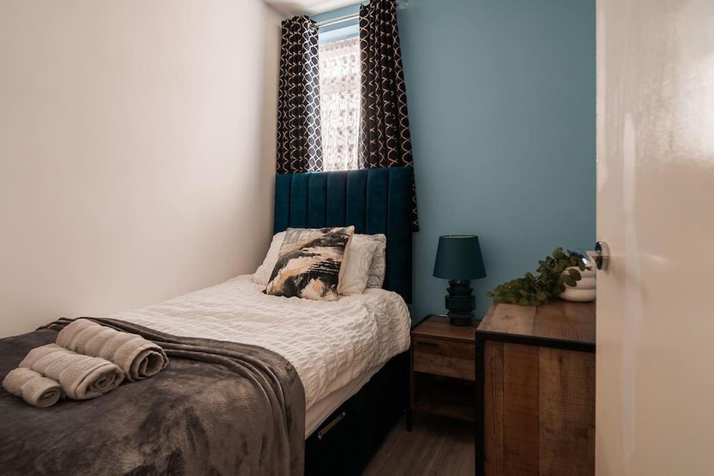 Three-Bedroom House photo 1