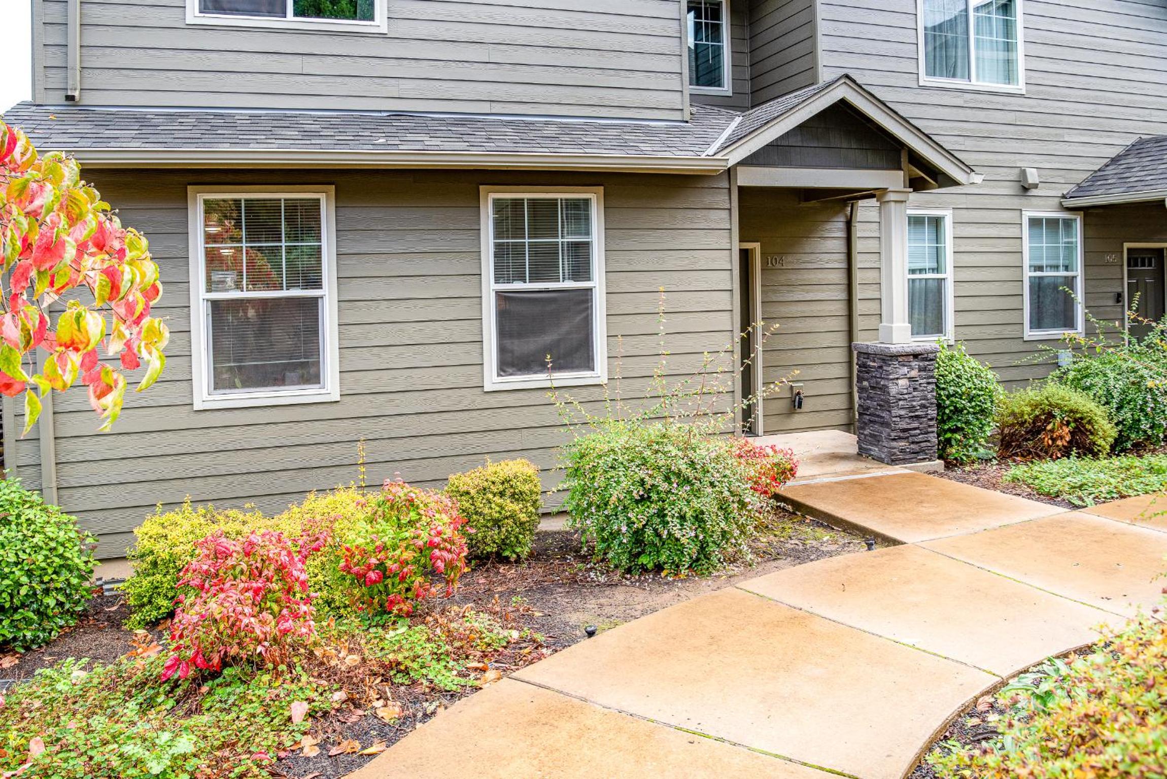 Three-Bedroom House photo 2