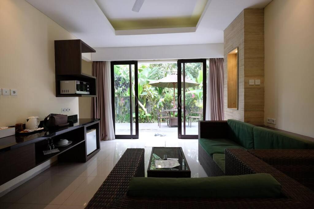 One-Bedroom Villa - Photo 55