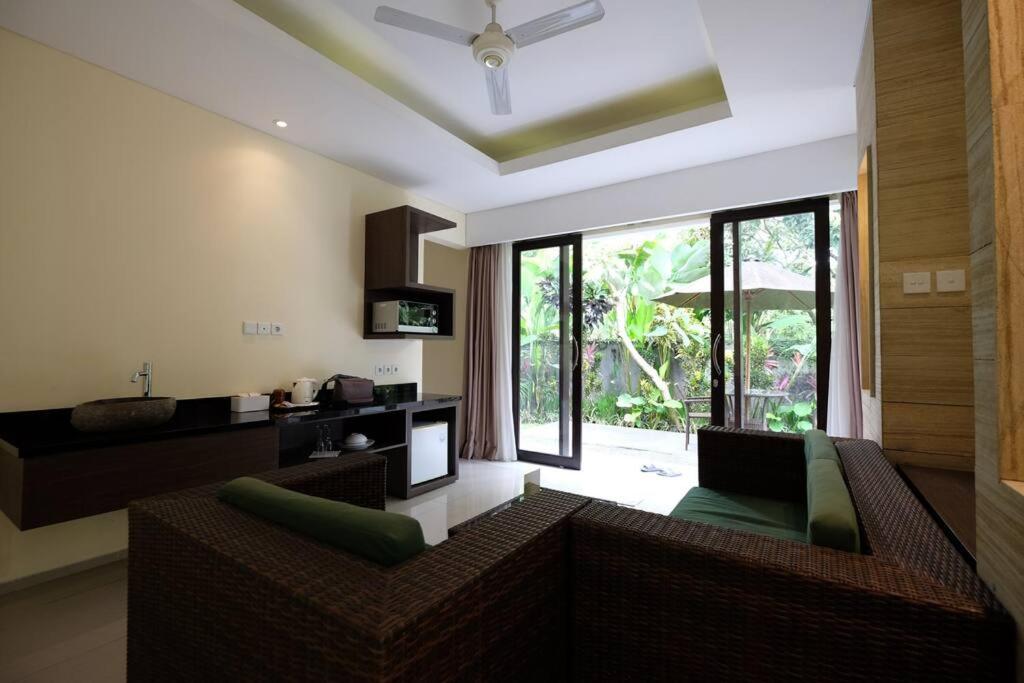 One-Bedroom Villa - Photo 46