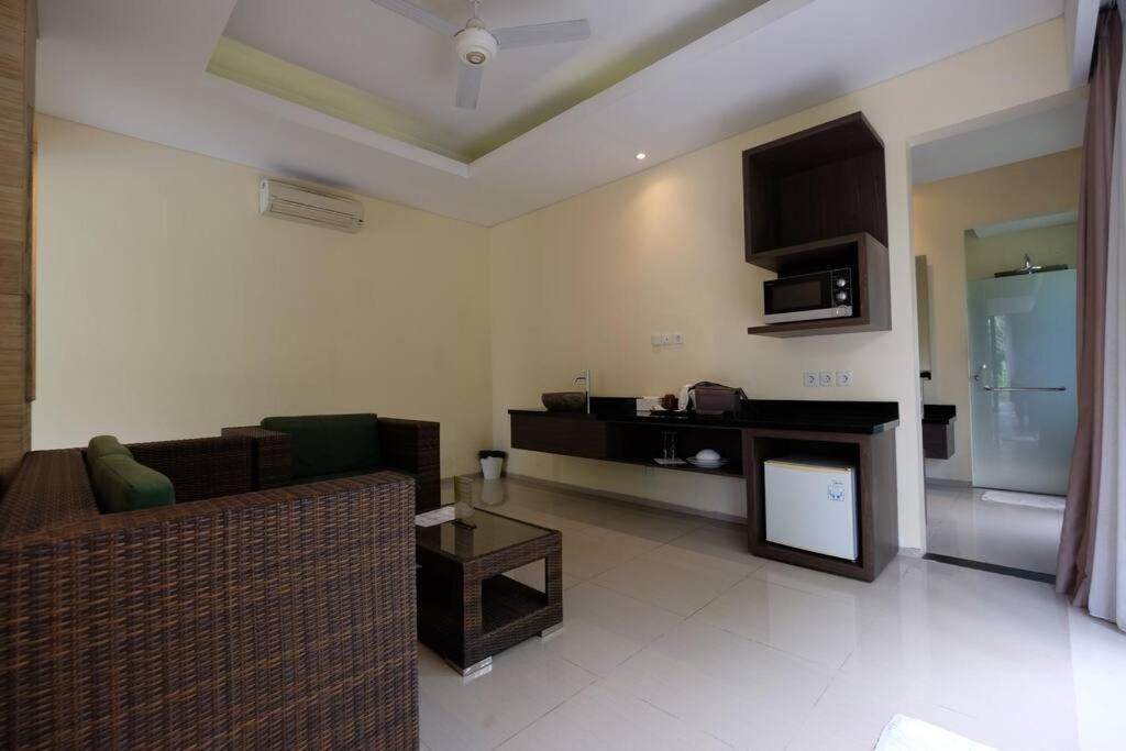 One-Bedroom Villa - Photo 41