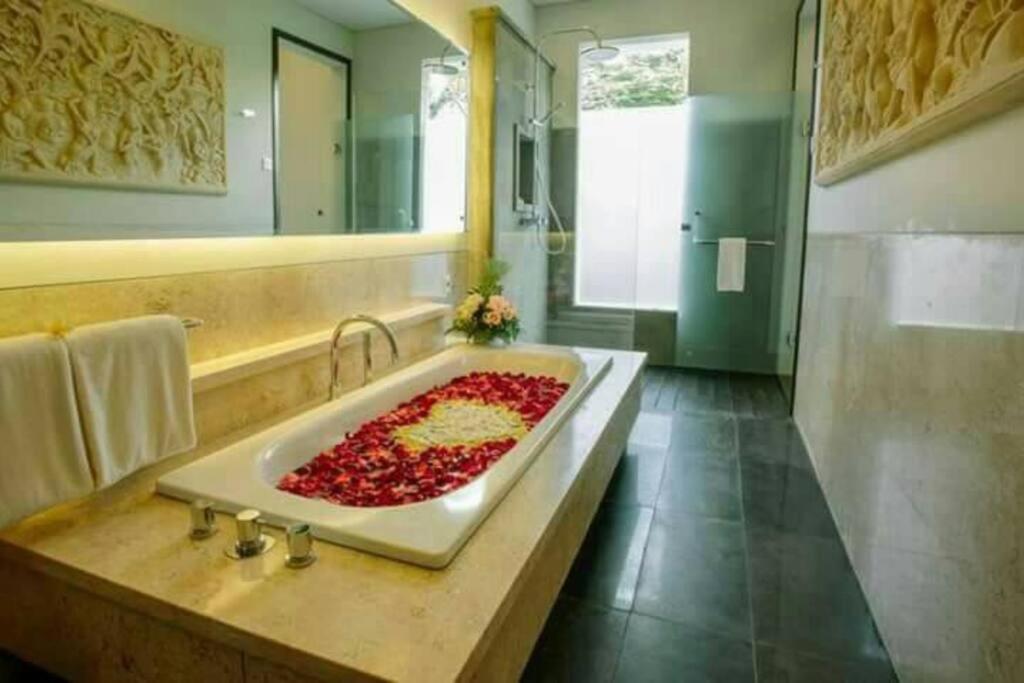 One-Bedroom Villa - Photo 32