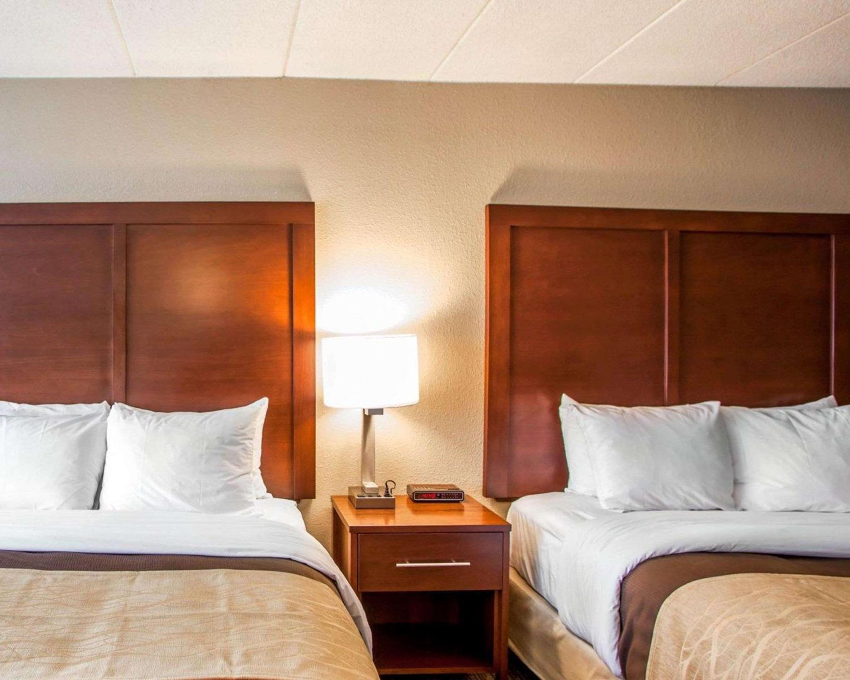 Superior Suite - Non-Smoking - Photo 2