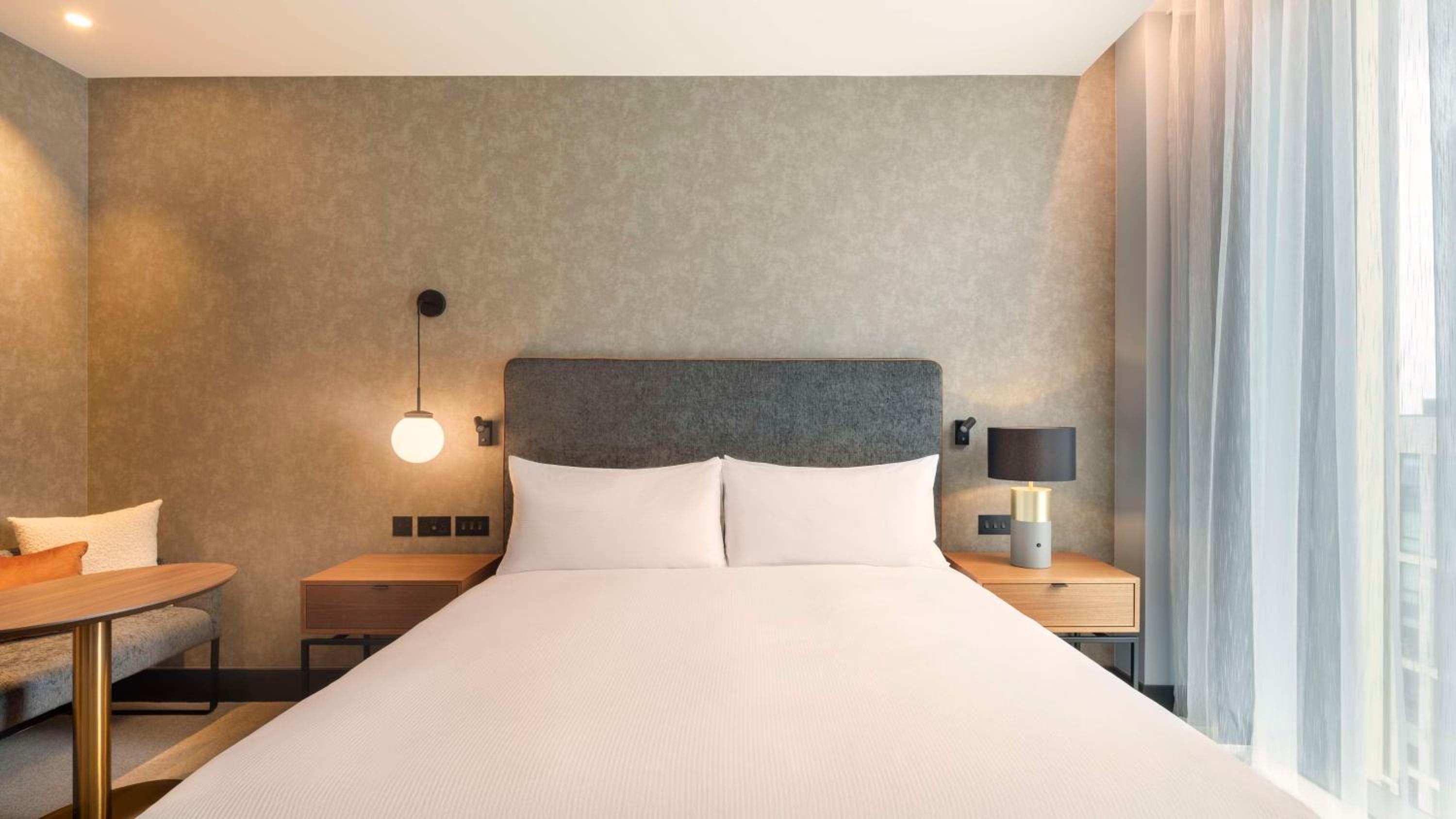 Executive King Room - Photo 5