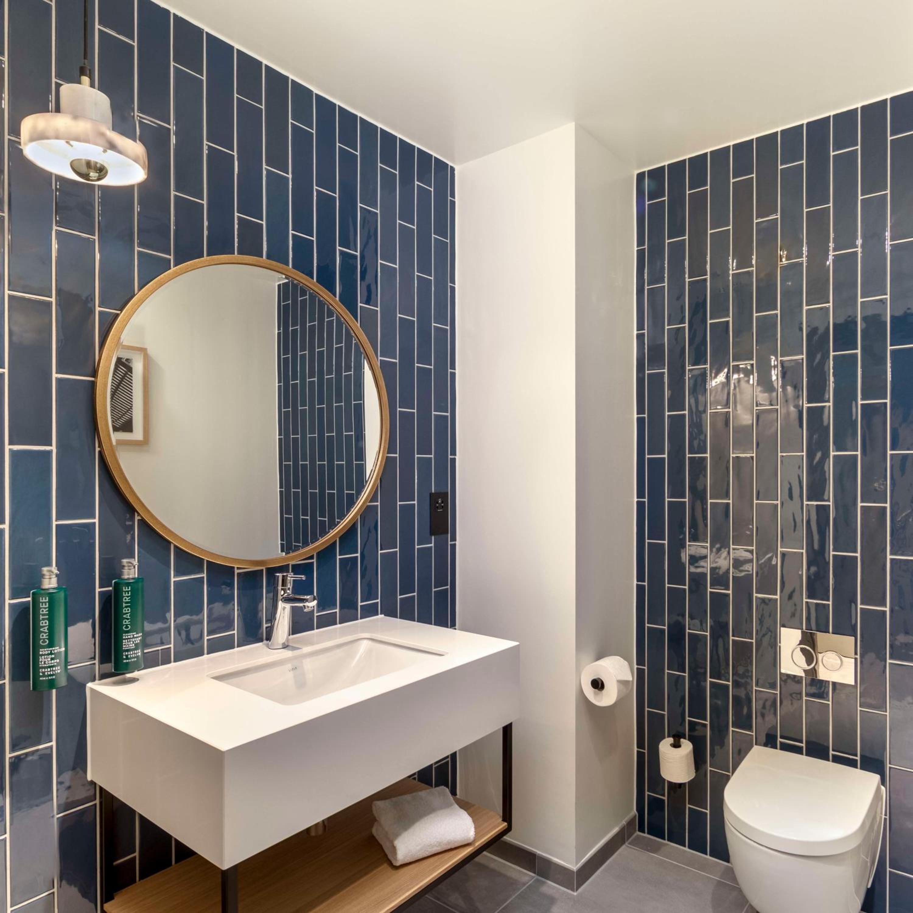 Super King One-Bedroom Suite - Photo 4